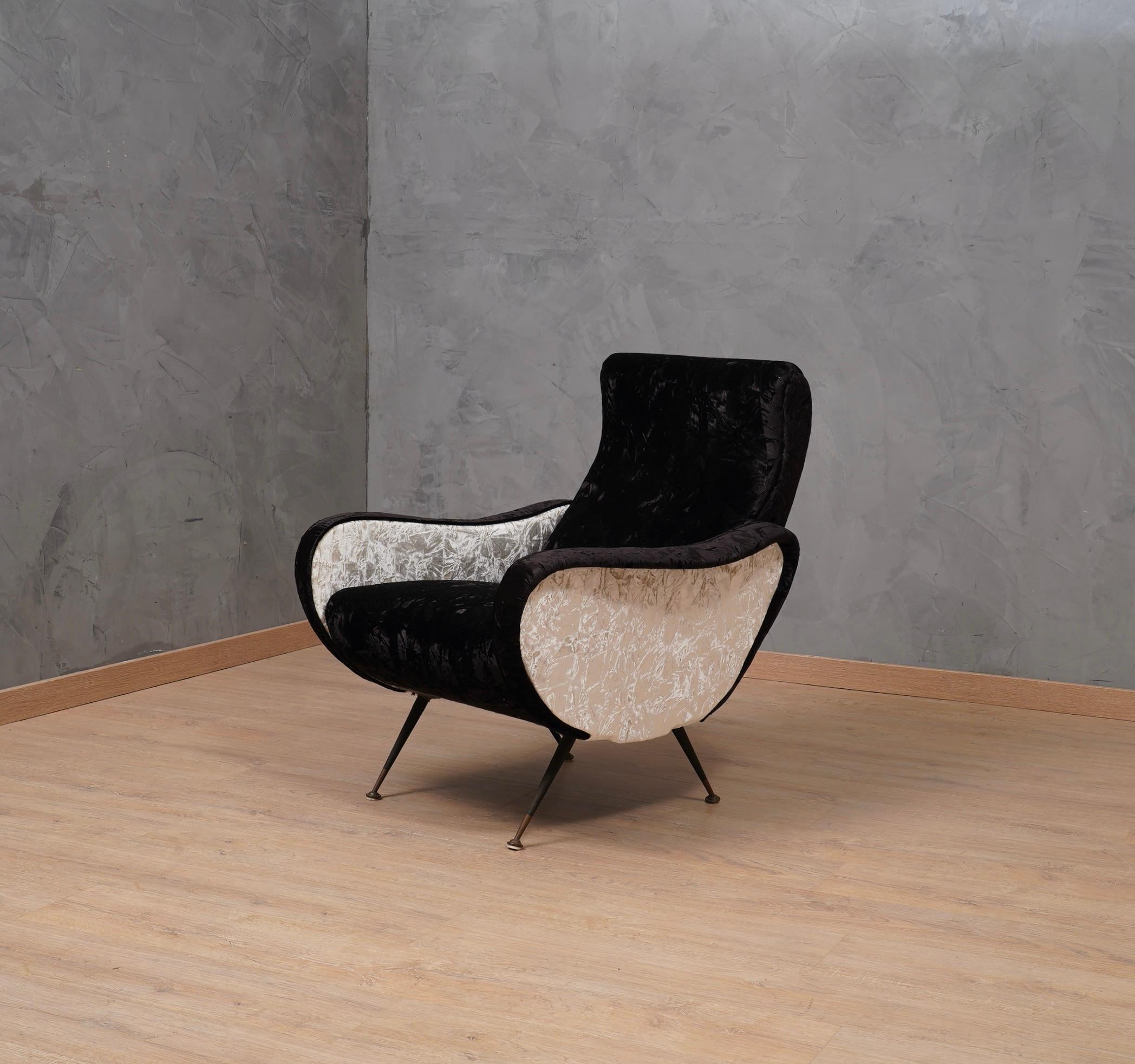 Mid-20th Century Pairs of Black and White Fabric Italian Armchairs, 1950 For Sale