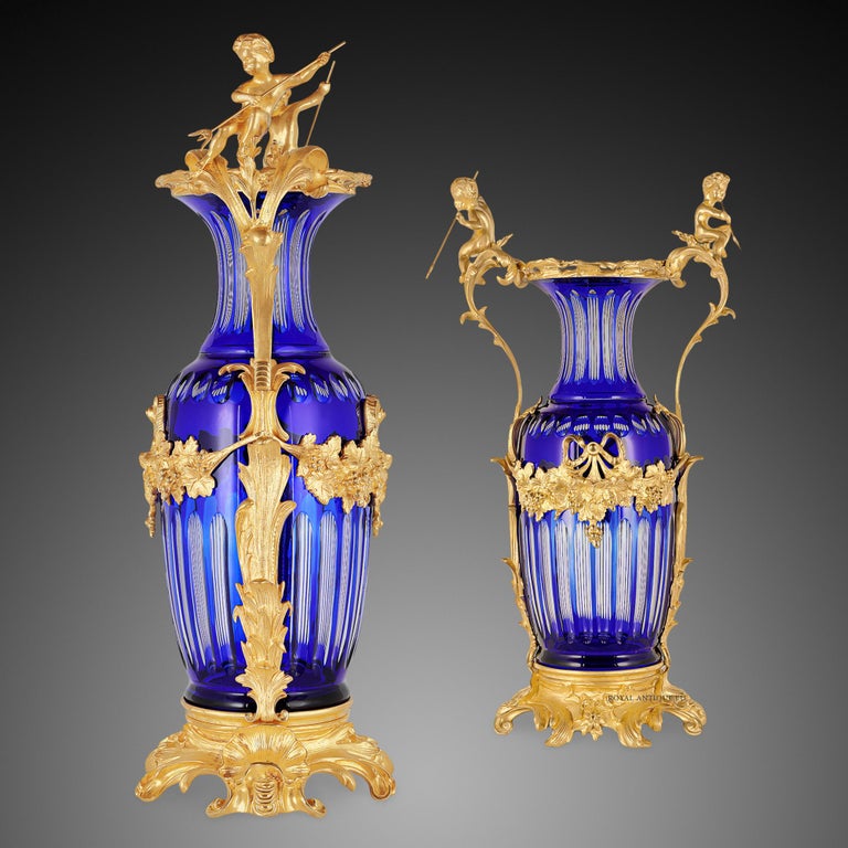 Pairs of Blue Crystal Vase For Sale at 1stDibs
