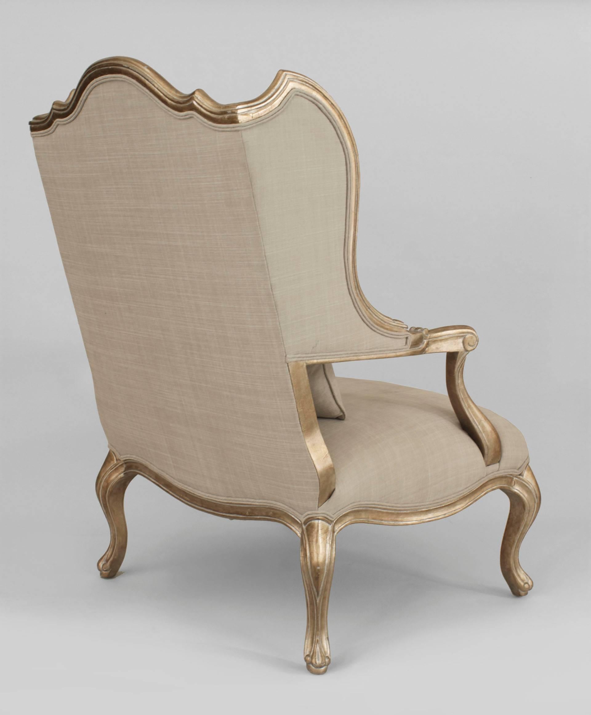 Paar vergoldete Berg√©re-Stühle im Louis XV-Stil mit Flügeln im Zustand „Gut“ im Angebot in New York, NY