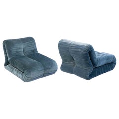 Coppia di poltrone in velluto "Pagrù", anni '70