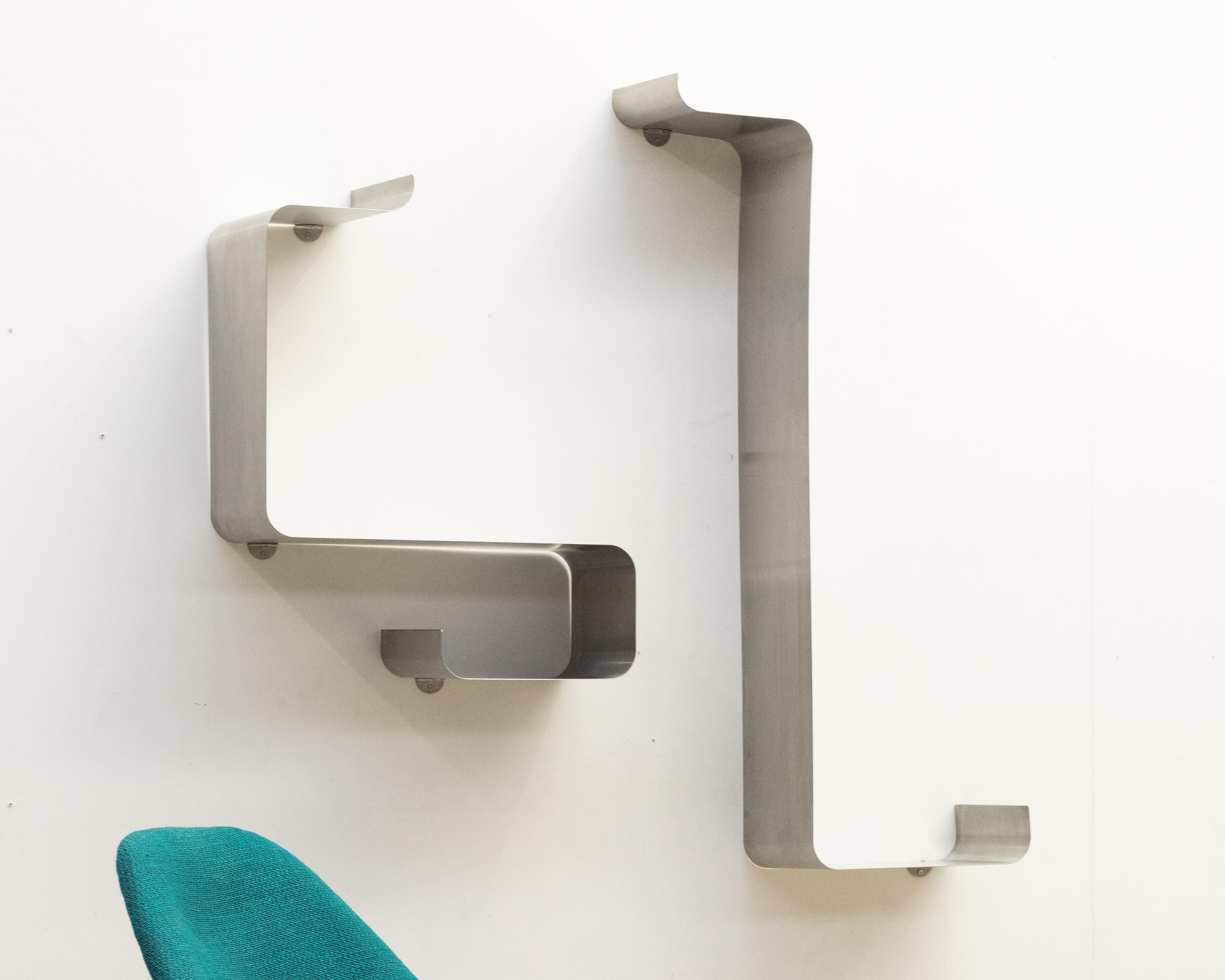 Pairs of shelves by François Monnet and Joëlle Ferlande for Kappa.  In Good Condition For Sale In Brussels, BE