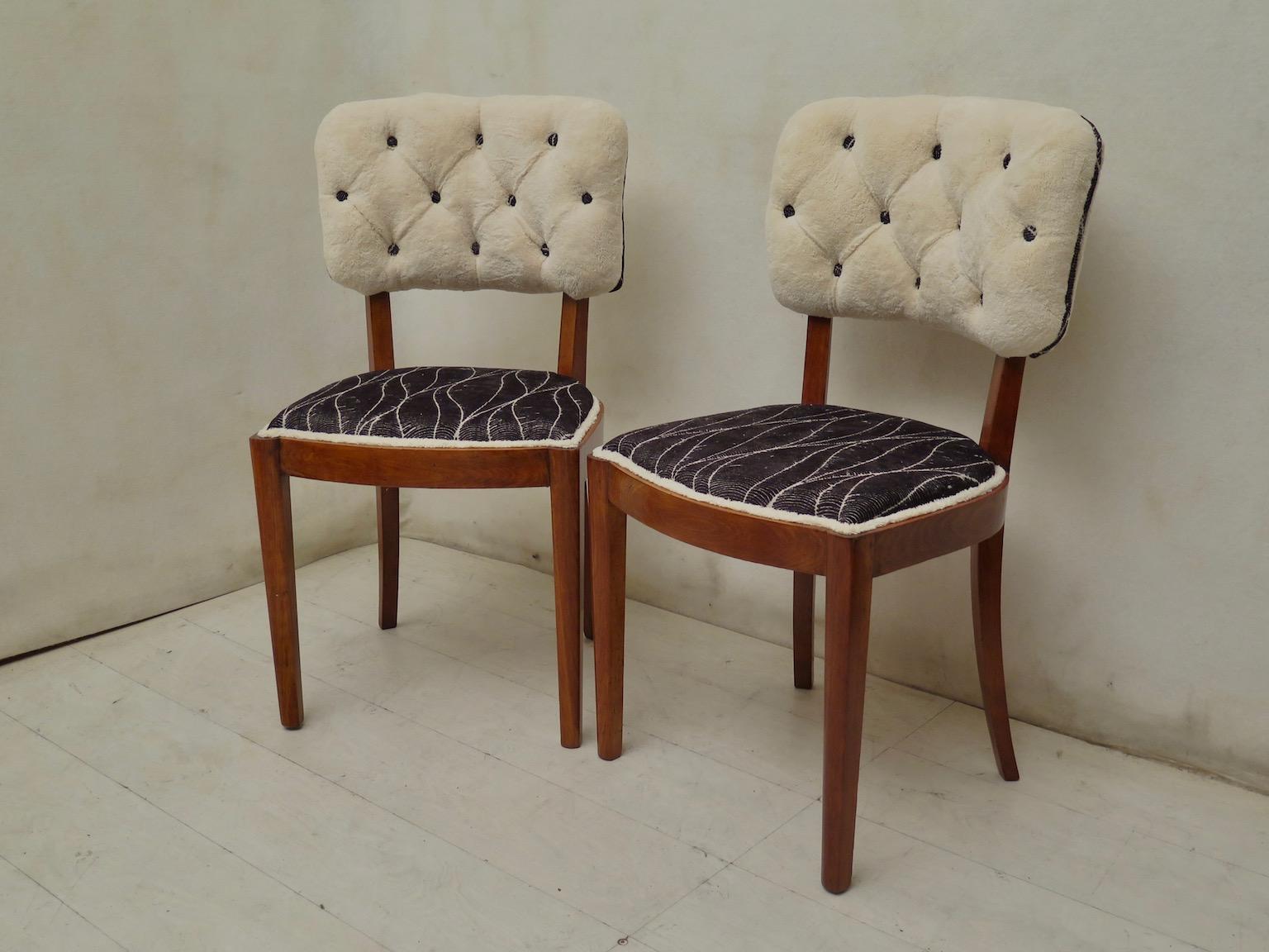 Pairs of Walnut and White Velvet Italian Midcentury Chairs 7