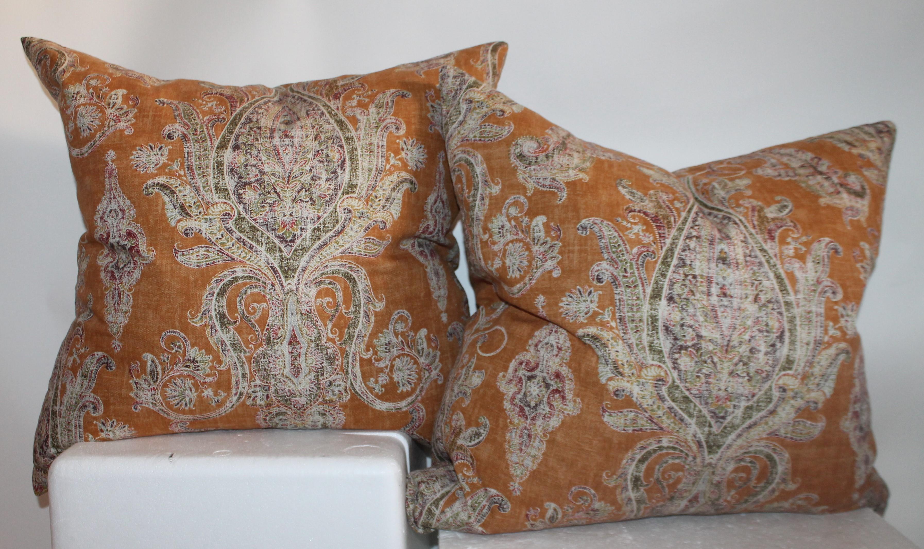 These fine cotton printed linen paisley pillows are in fantastic condition. The inserts are down & feather fill. Condition is very good.