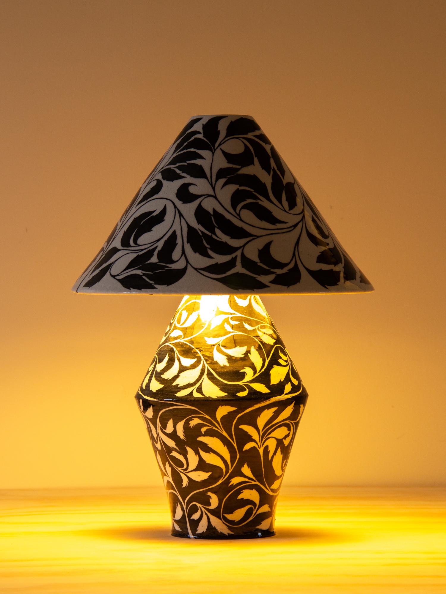 Paisley Lamp In New Condition For Sale In Brooklyn, NY