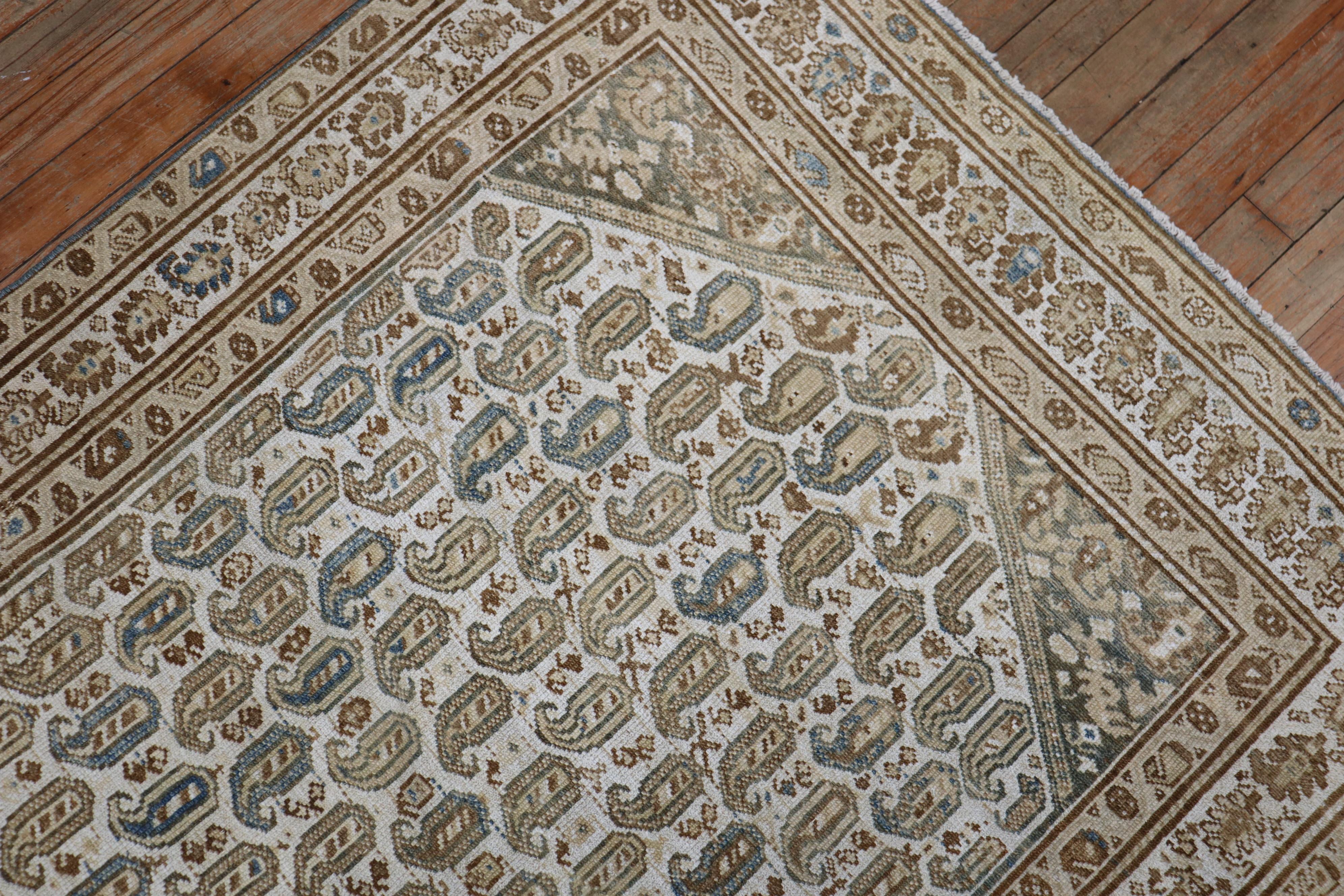 Paisley Malayer Rug in Clear White Blue Brown Hues In Good Condition For Sale In New York, NY