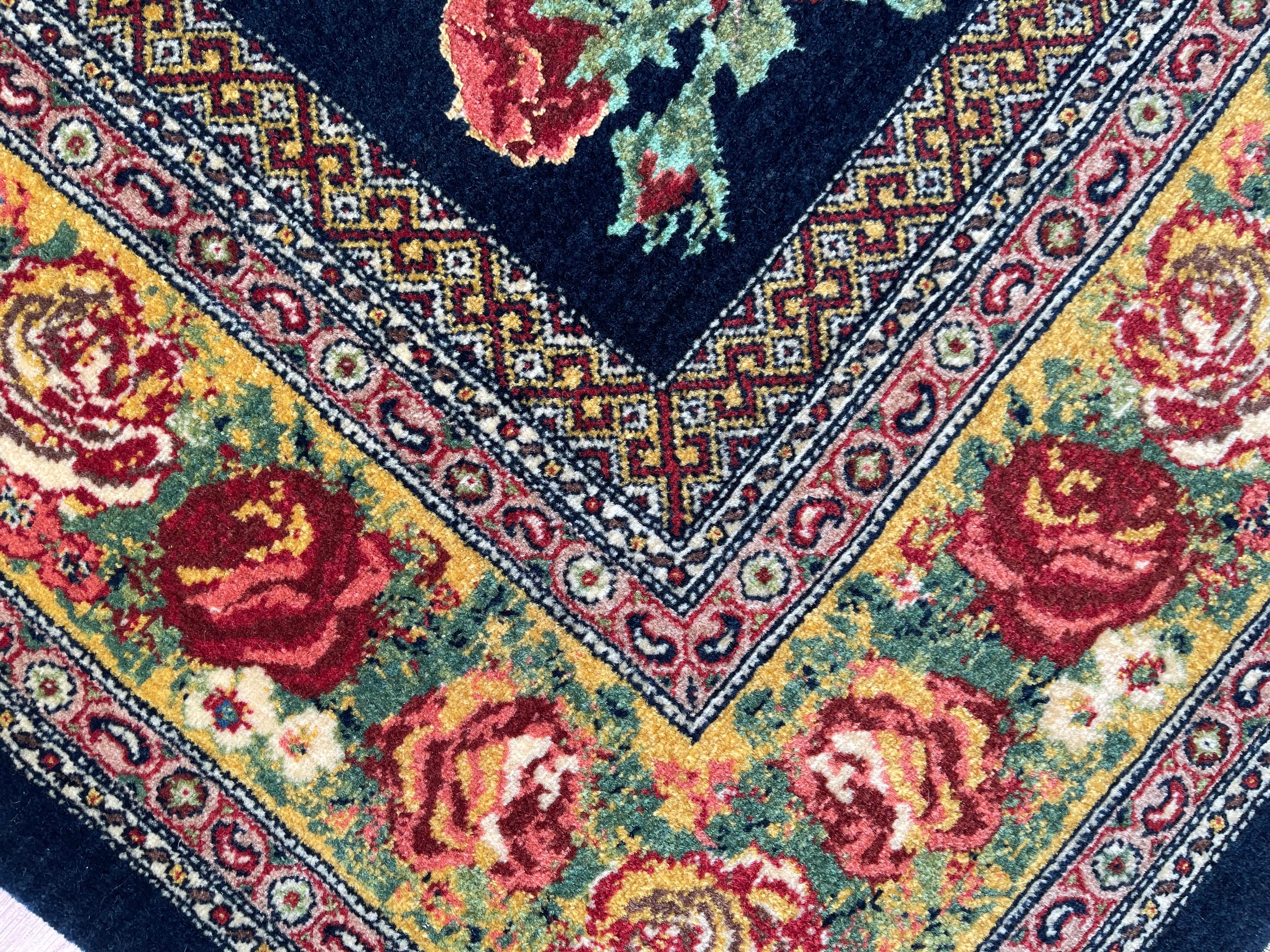 Paisley Marineblauer Teppich, handgefertigter Teppich aus Seide und Wolle  im Angebot 3