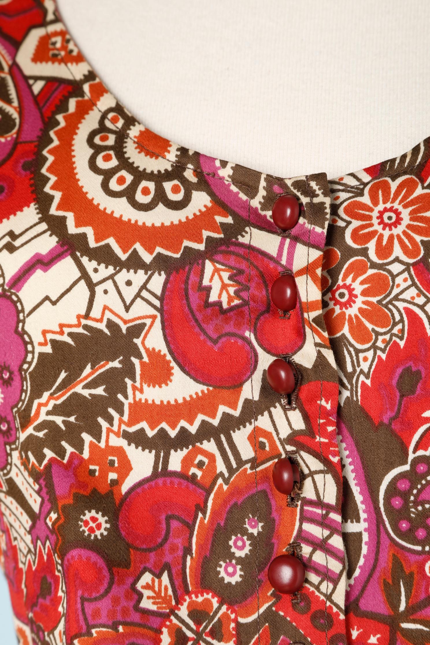  Paisley printed top buttoned in the middle front 