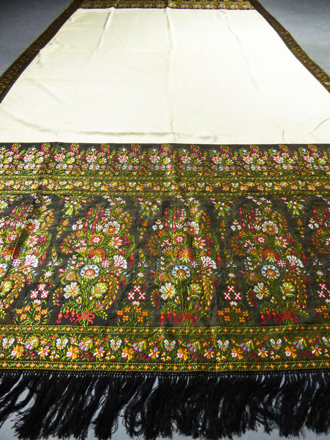A fine & Early Silk & wool Paisley Shawl -Europe Circa 1820/1850 For Sale 5