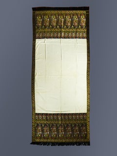 A fine & Early Silk & wool Paisley Shawl -Europe Circa 1820/1850