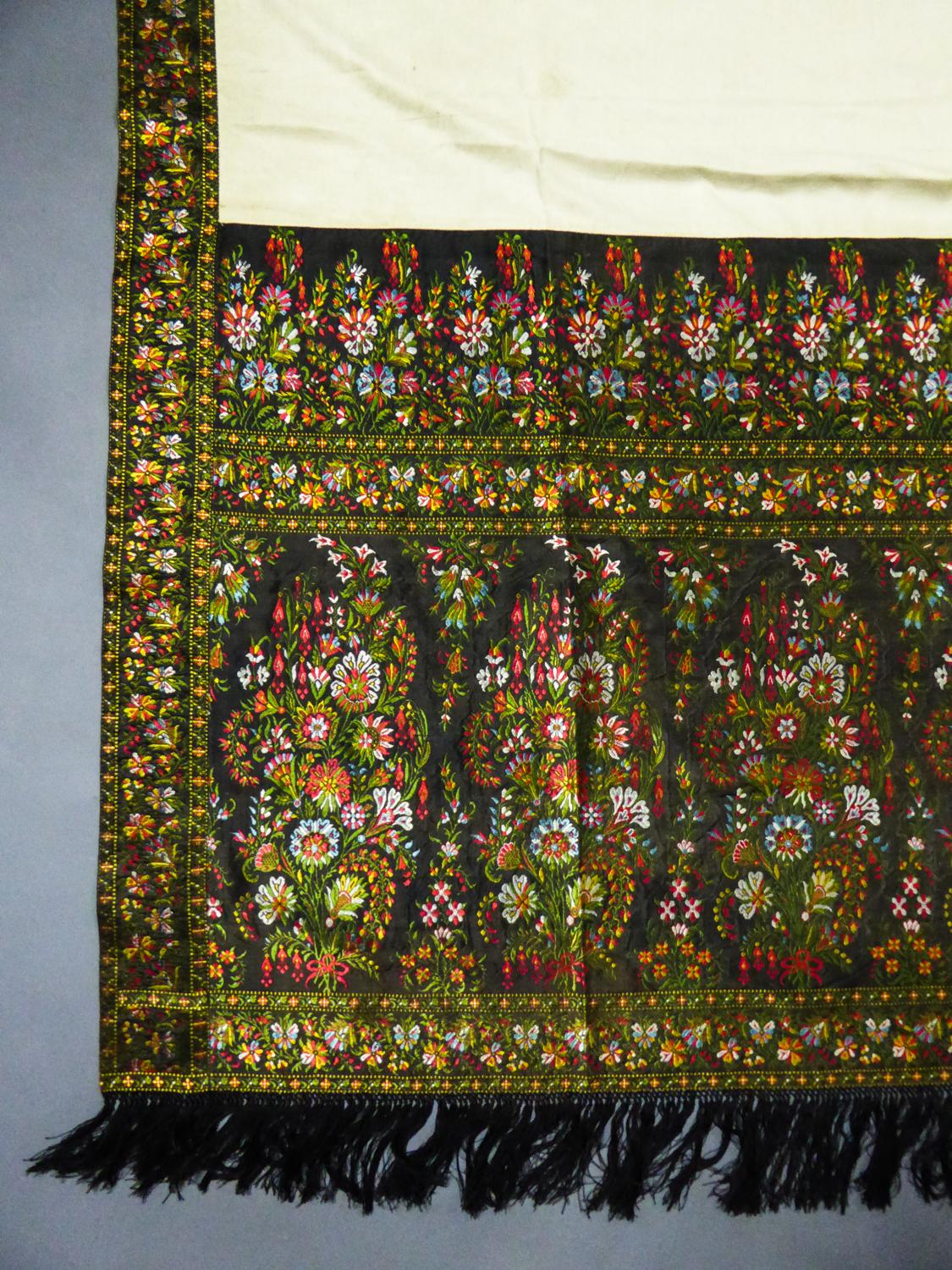 Women's or Men's A fine & Early Silk & wool Paisley Shawl -Europe Circa 1820/1850 For Sale