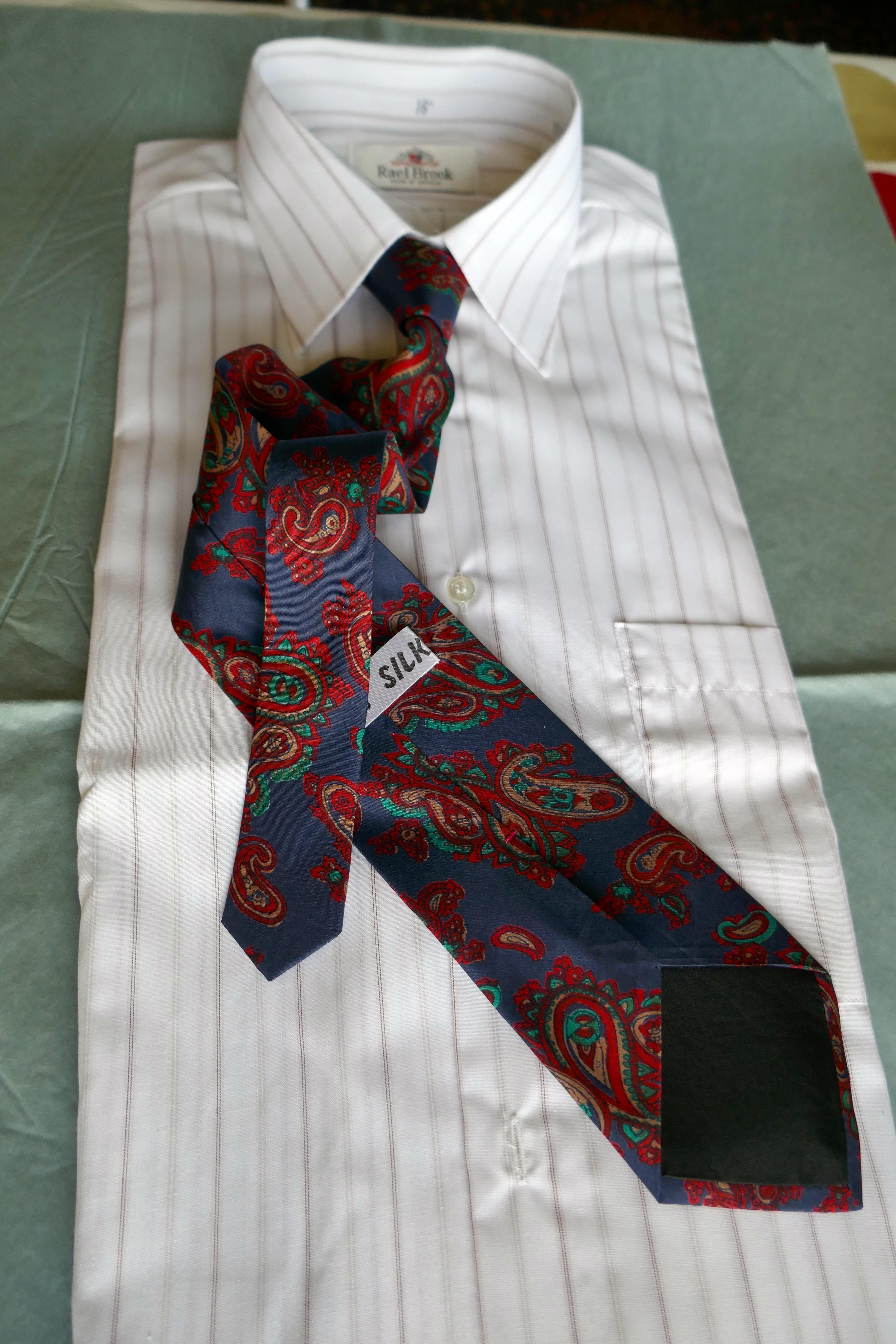 Cravate rétro classique en soie à motif cachemire, années 1960 Bon état - En vente à Chillerton, Isle of Wight