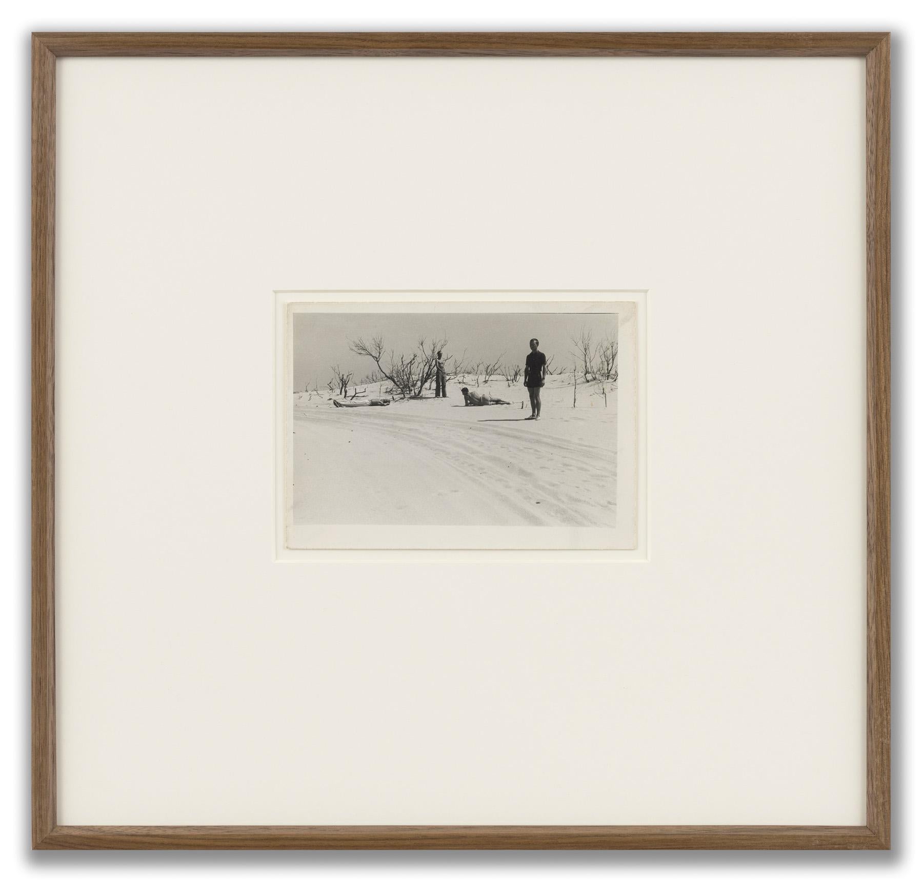 George Tooker, Paul Cadmus, Monroe Wheeler und George Platt Lynes am Strand – Photograph von PaJaMa