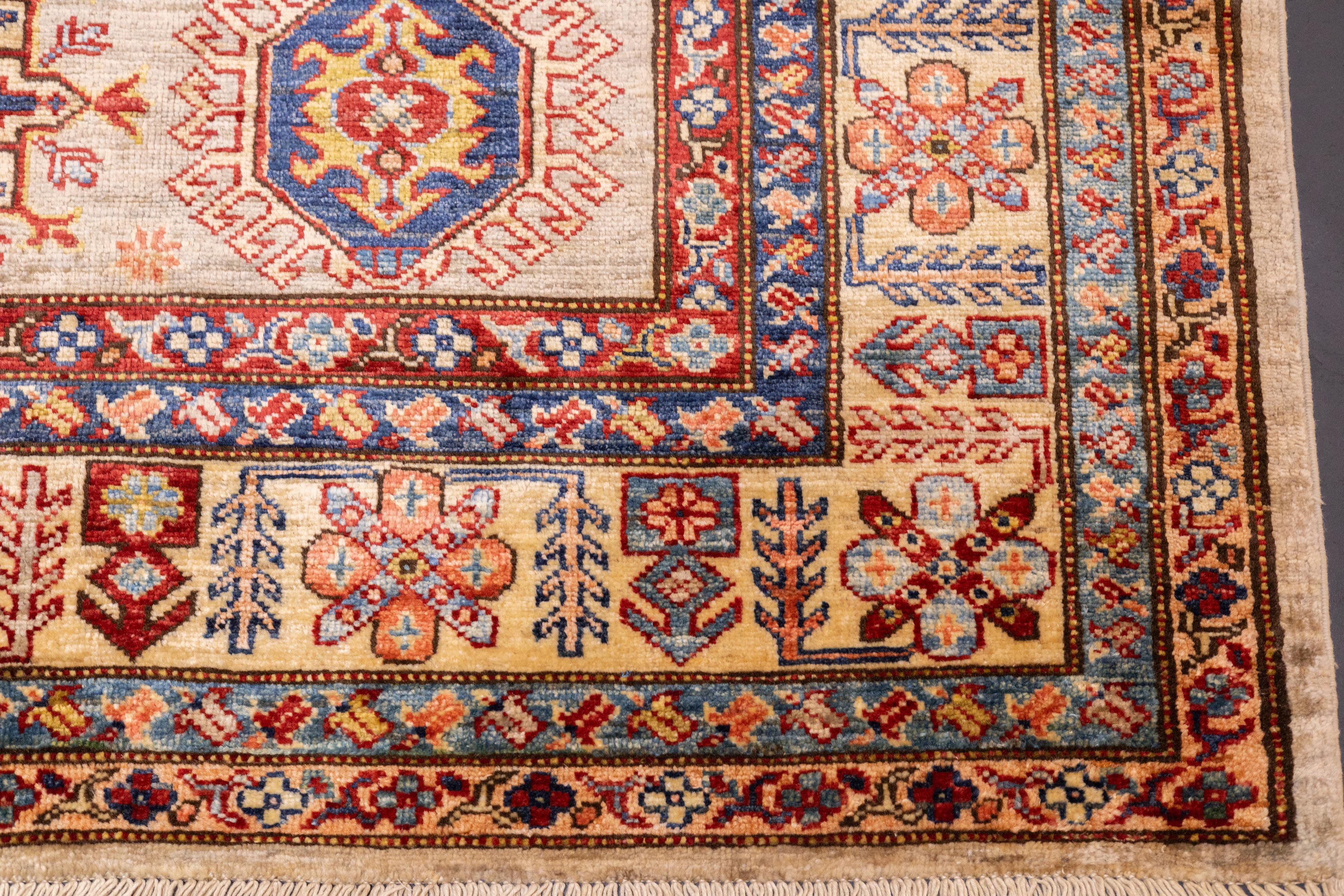 PAK Kazak Rug 4'11'' x 7'3'' In New Condition For Sale In New York, NY