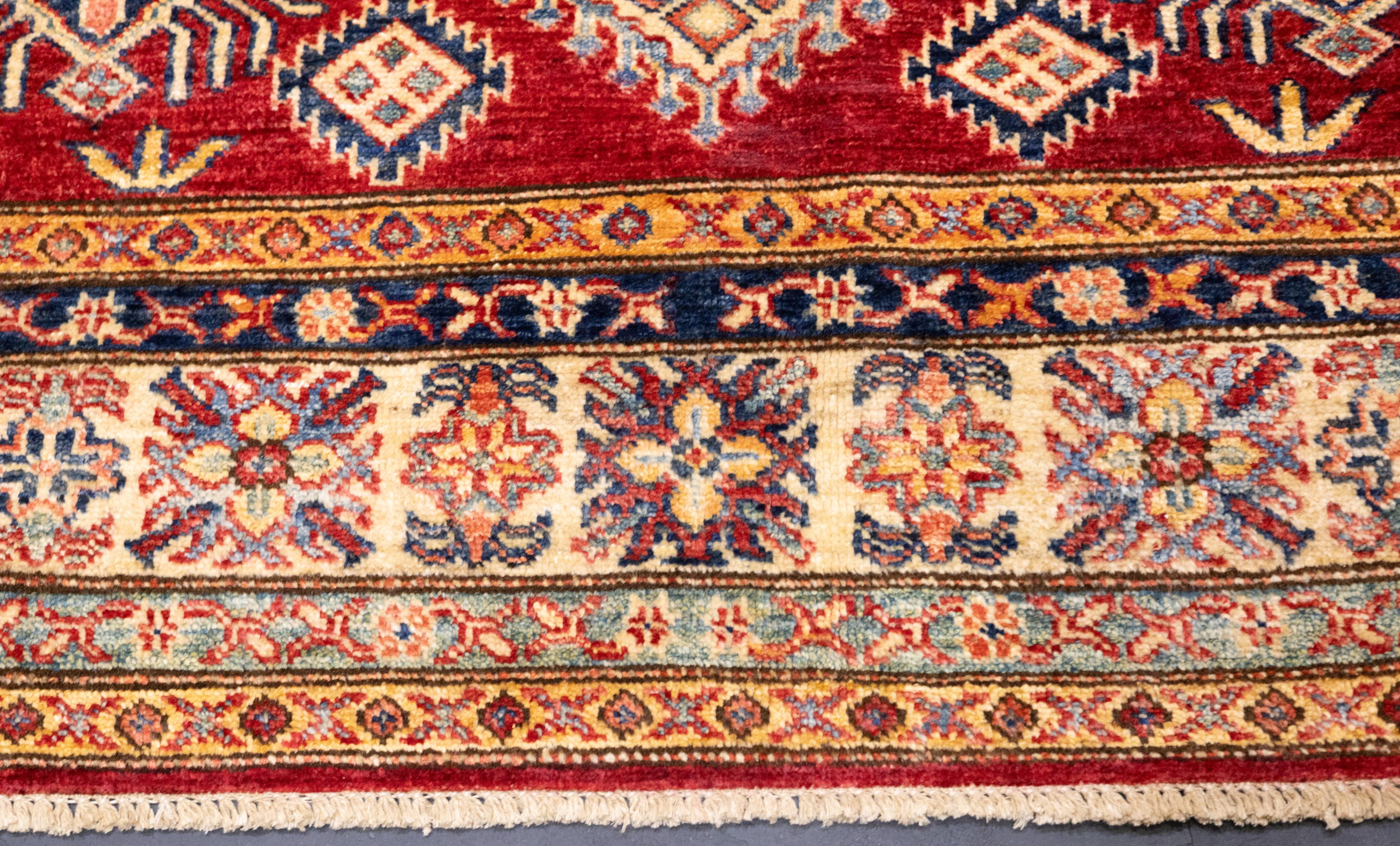 Tappeto PAK Kazak 5'1'' x 6'5'' In condizioni Nuovo in vendita a New York, NY