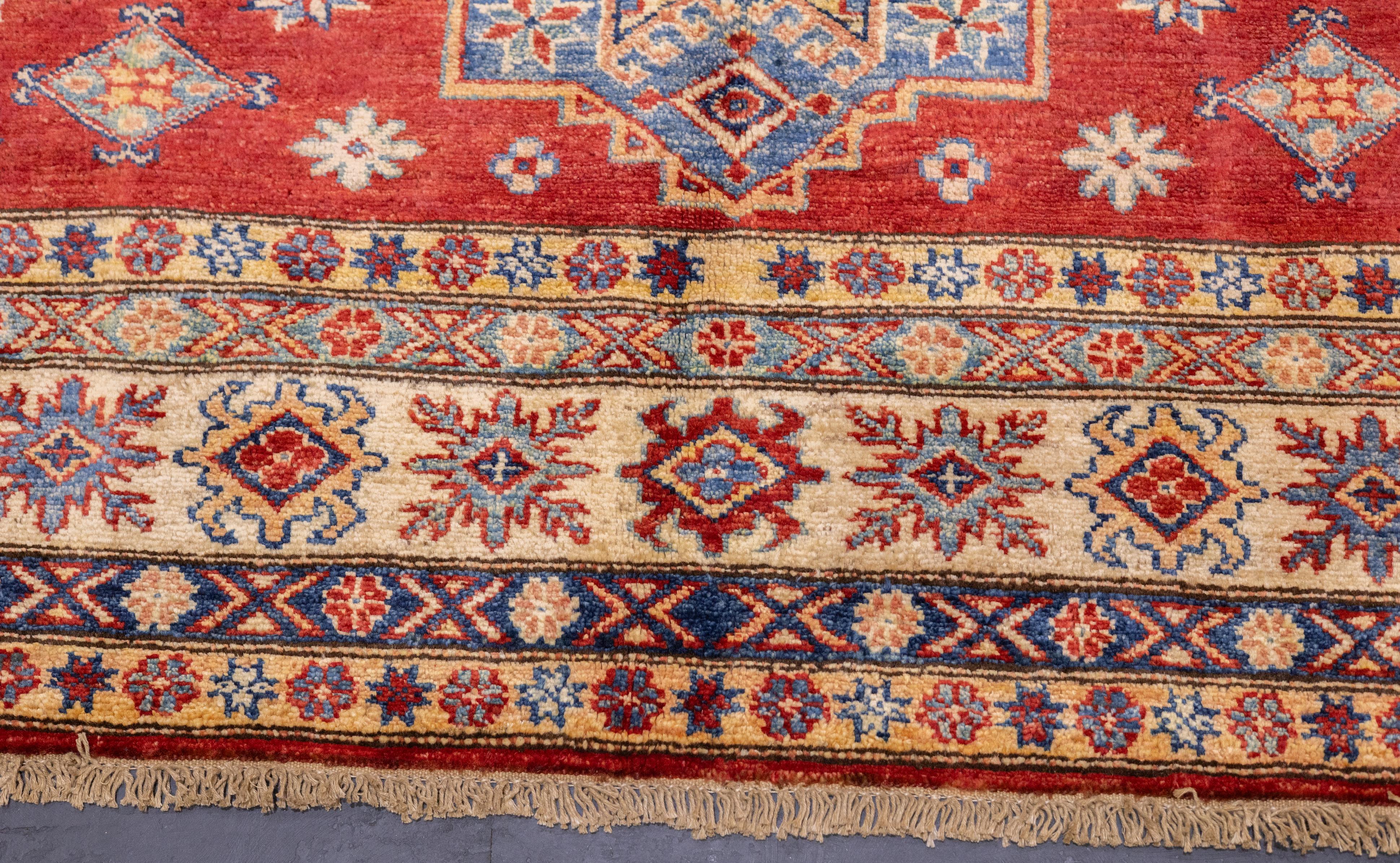 Tappeto PAK Kazak 5'5'' x 7'8'' In condizioni Nuovo in vendita a New York, NY