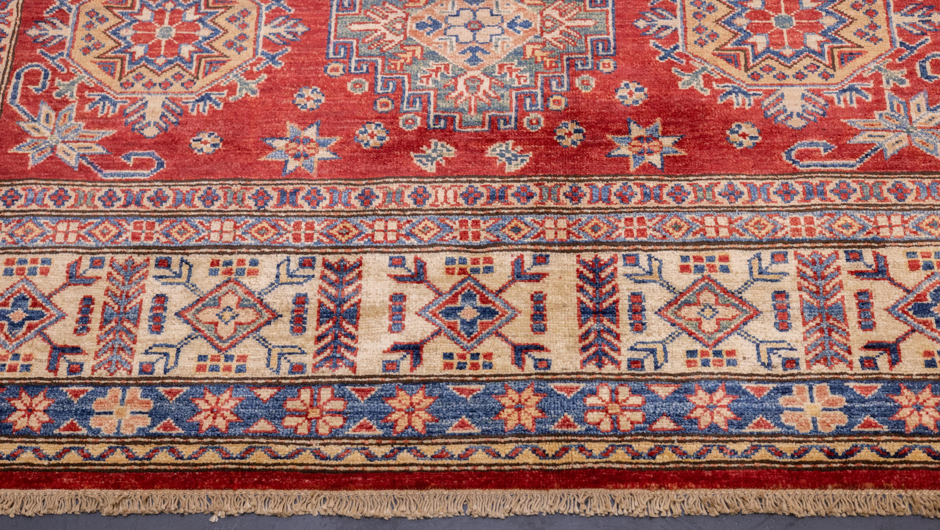 PAK Kazak Rug 5'6'' x 7'10'' In New Condition For Sale In New York, NY