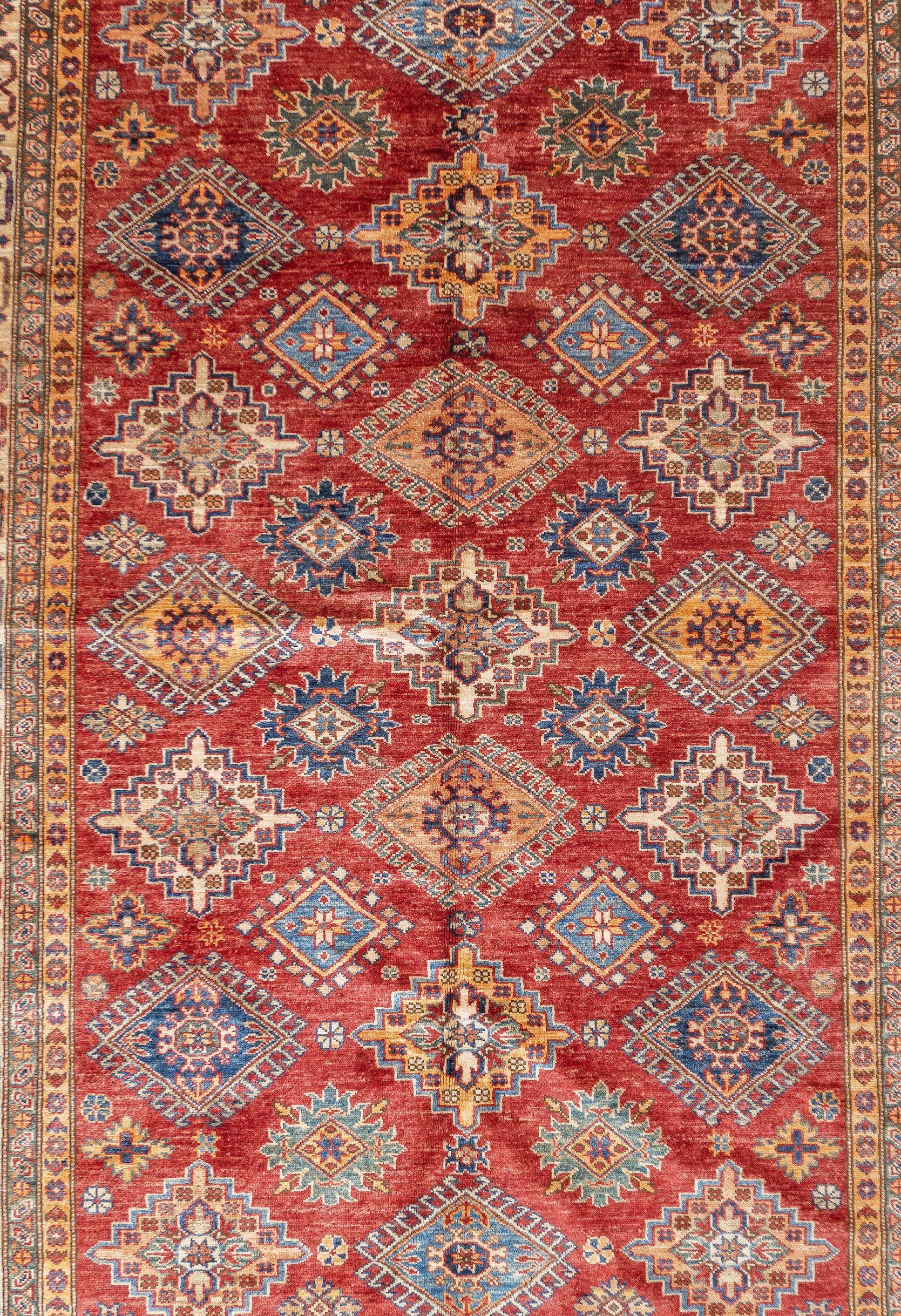 PAK Kazak-Teppich 5'7'' x 8'2'' (Pakistanisch) im Angebot