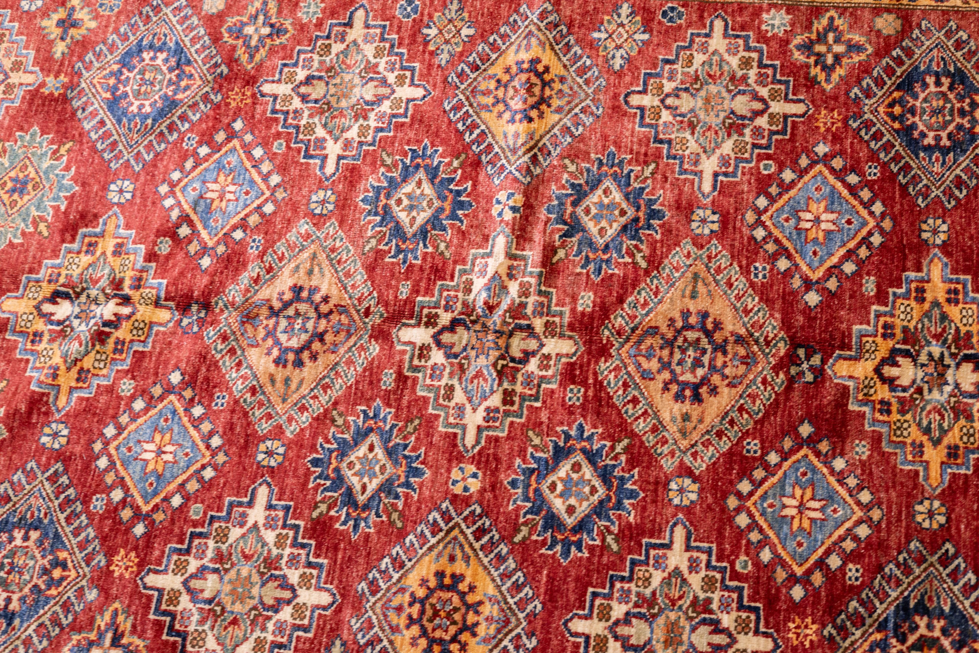 PAK Kazak-Teppich 5'7'' x 8'2'' im Angebot 3