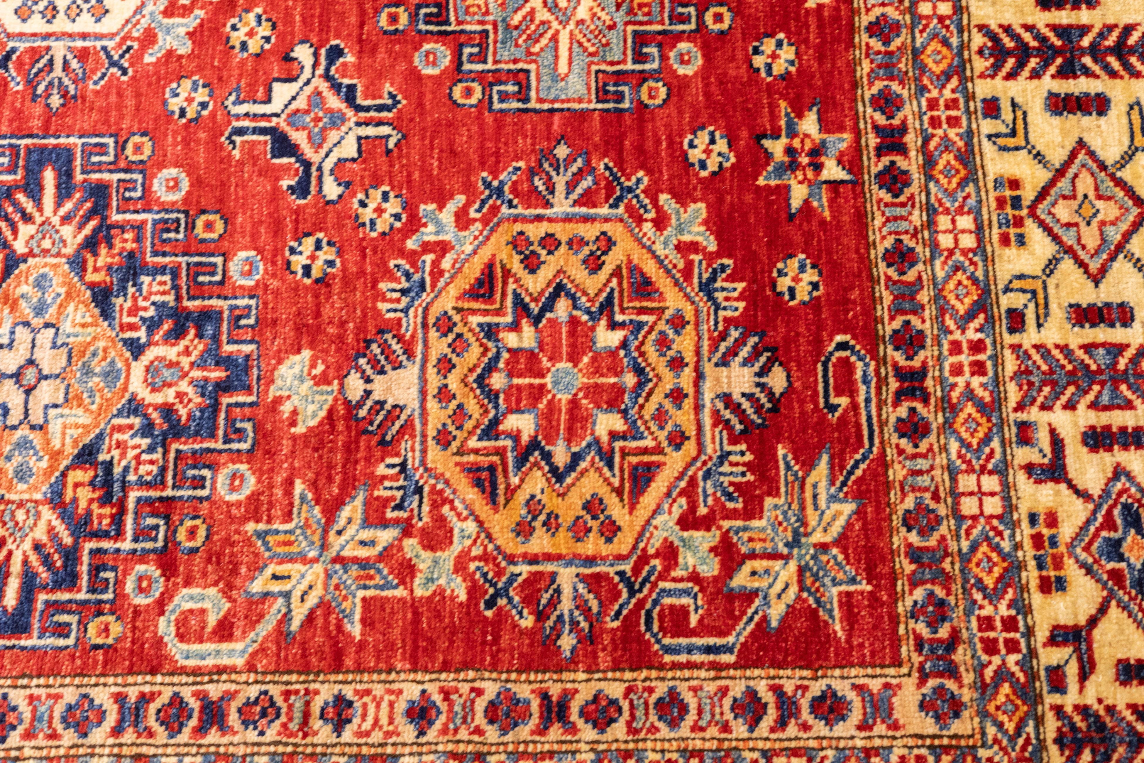 PAK Kazak-Teppich 5'9'' x 7'8'' (21. Jahrhundert und zeitgenössisch) im Angebot