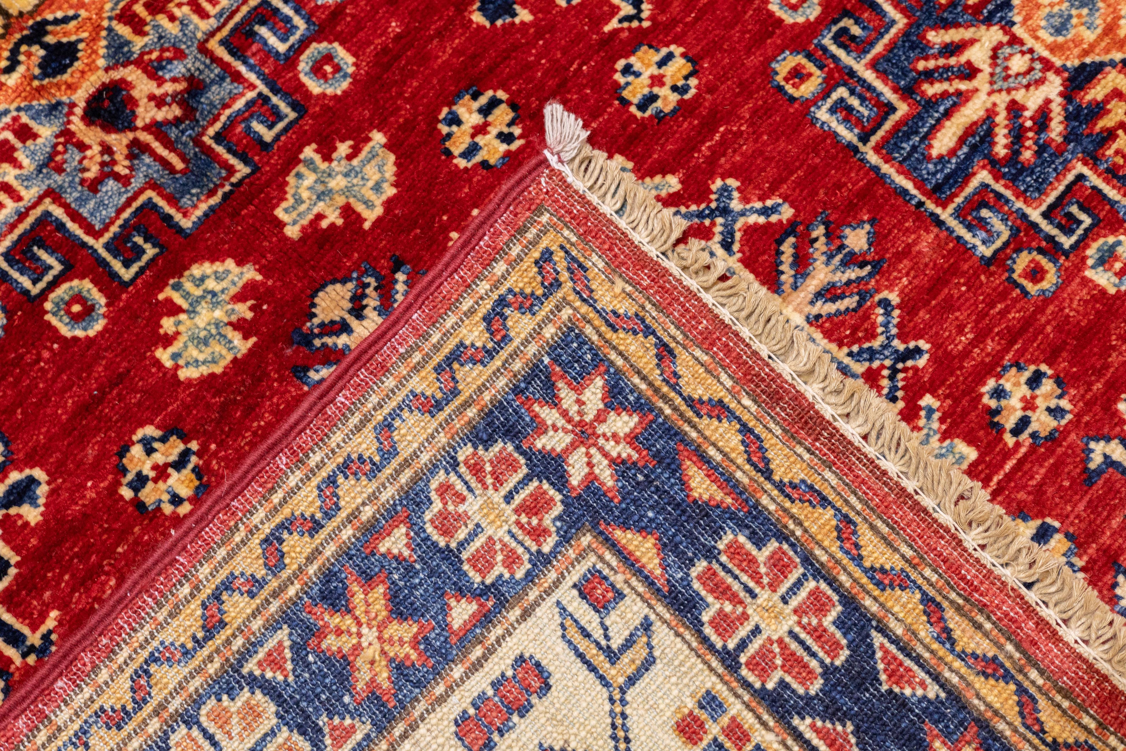 PAK Kazak-Teppich 5'9'' x 7'8'' im Angebot 2