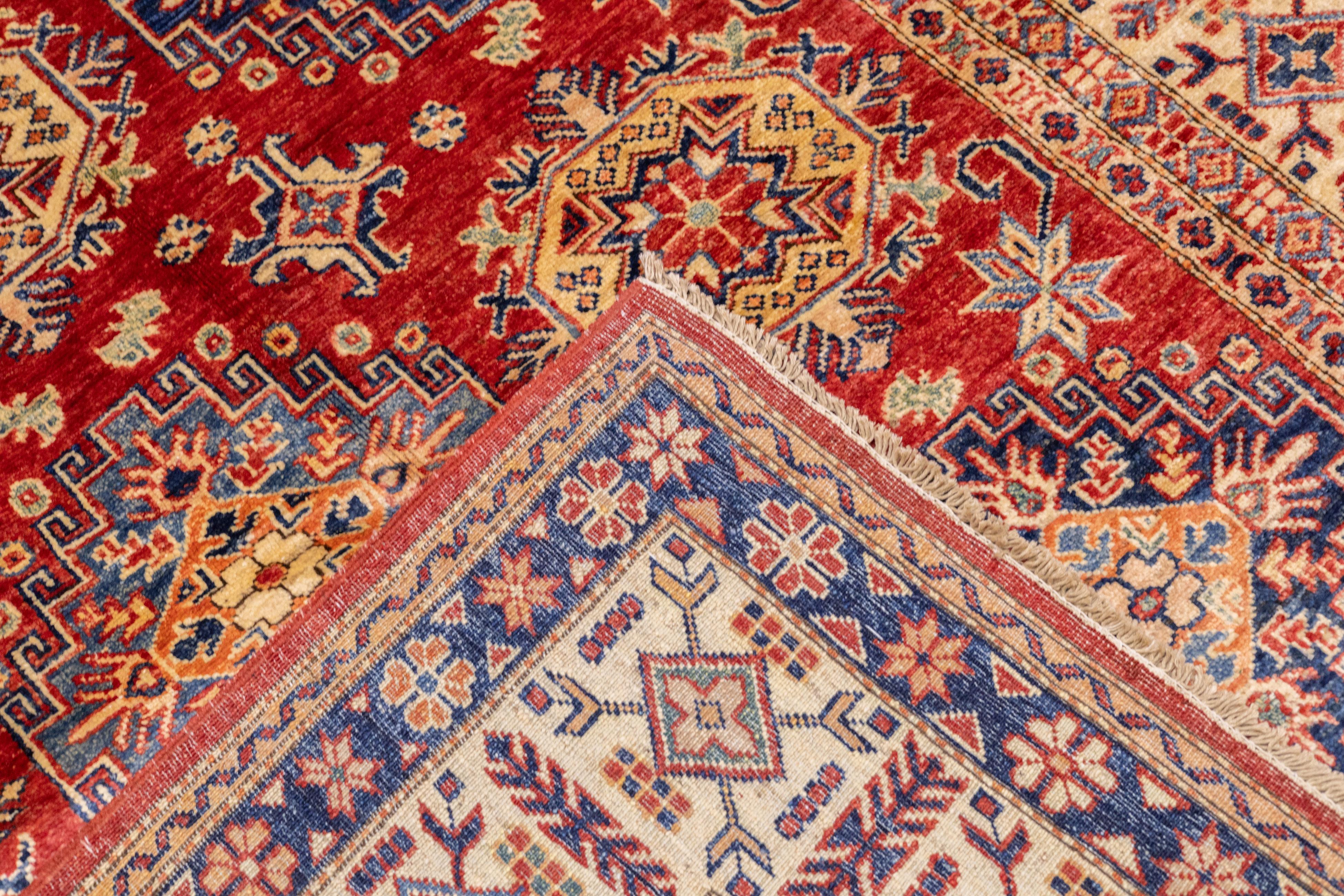 PAK Kazak-Teppich 5'9'' x 8'1'' im Angebot 4