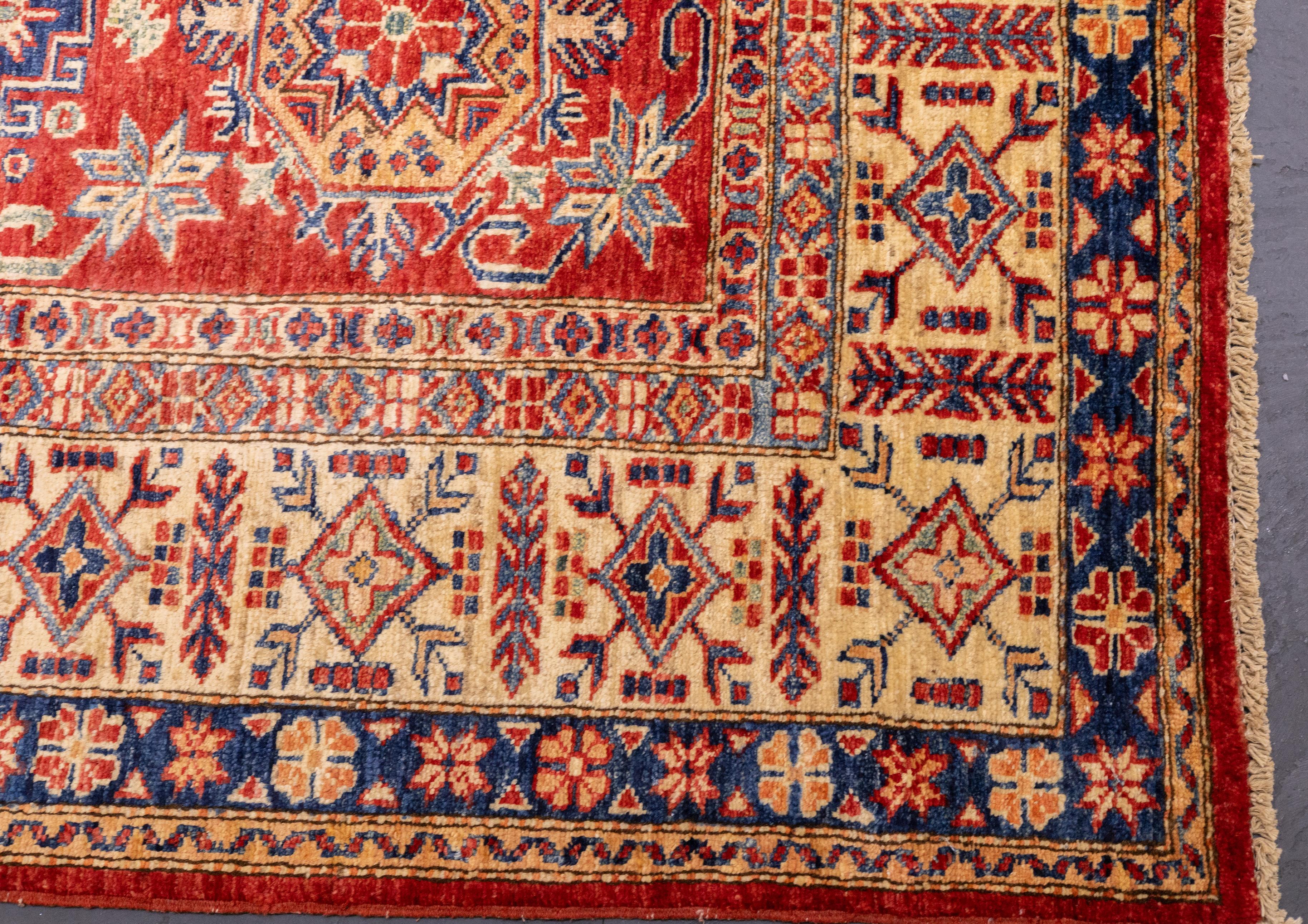 PAK Kazak-Teppich 5'9'' x 8'1'' (21. Jahrhundert und zeitgenössisch) im Angebot
