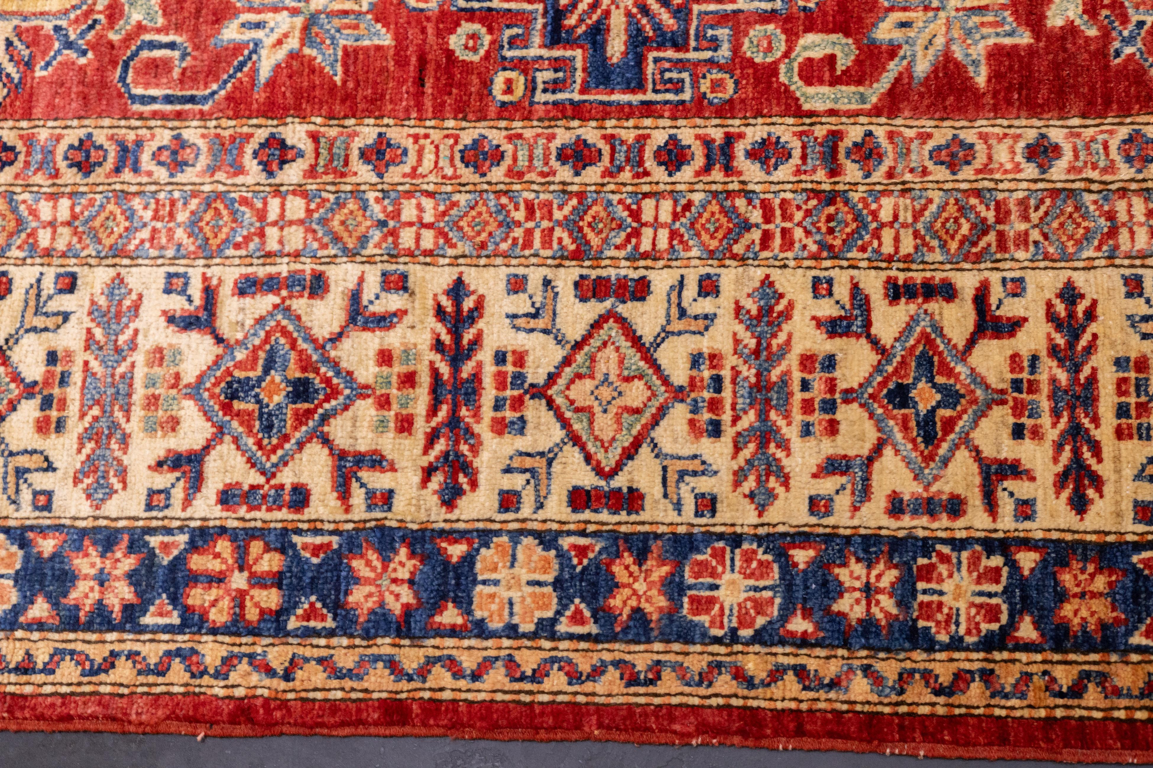 PAK Kazak-Teppich 5'9'' x 8'1'' im Angebot 2
