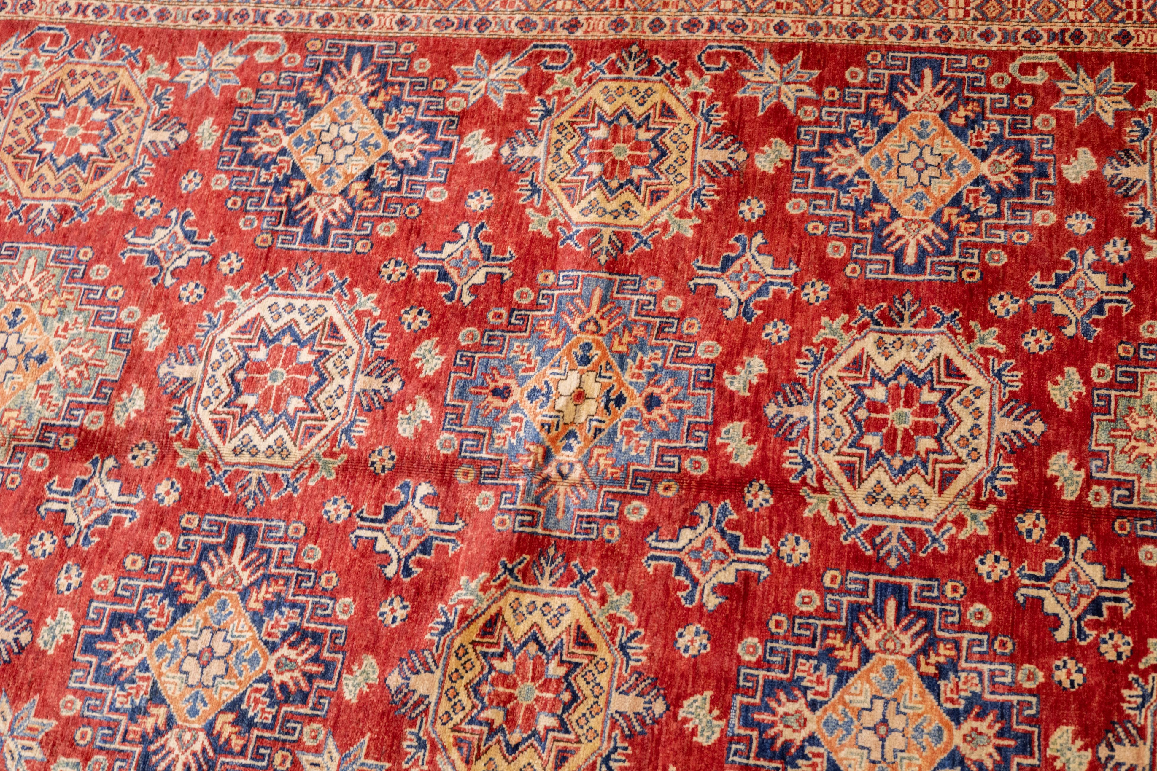 PAK Kazak-Teppich 5'9'' x 8'1'' im Angebot 3