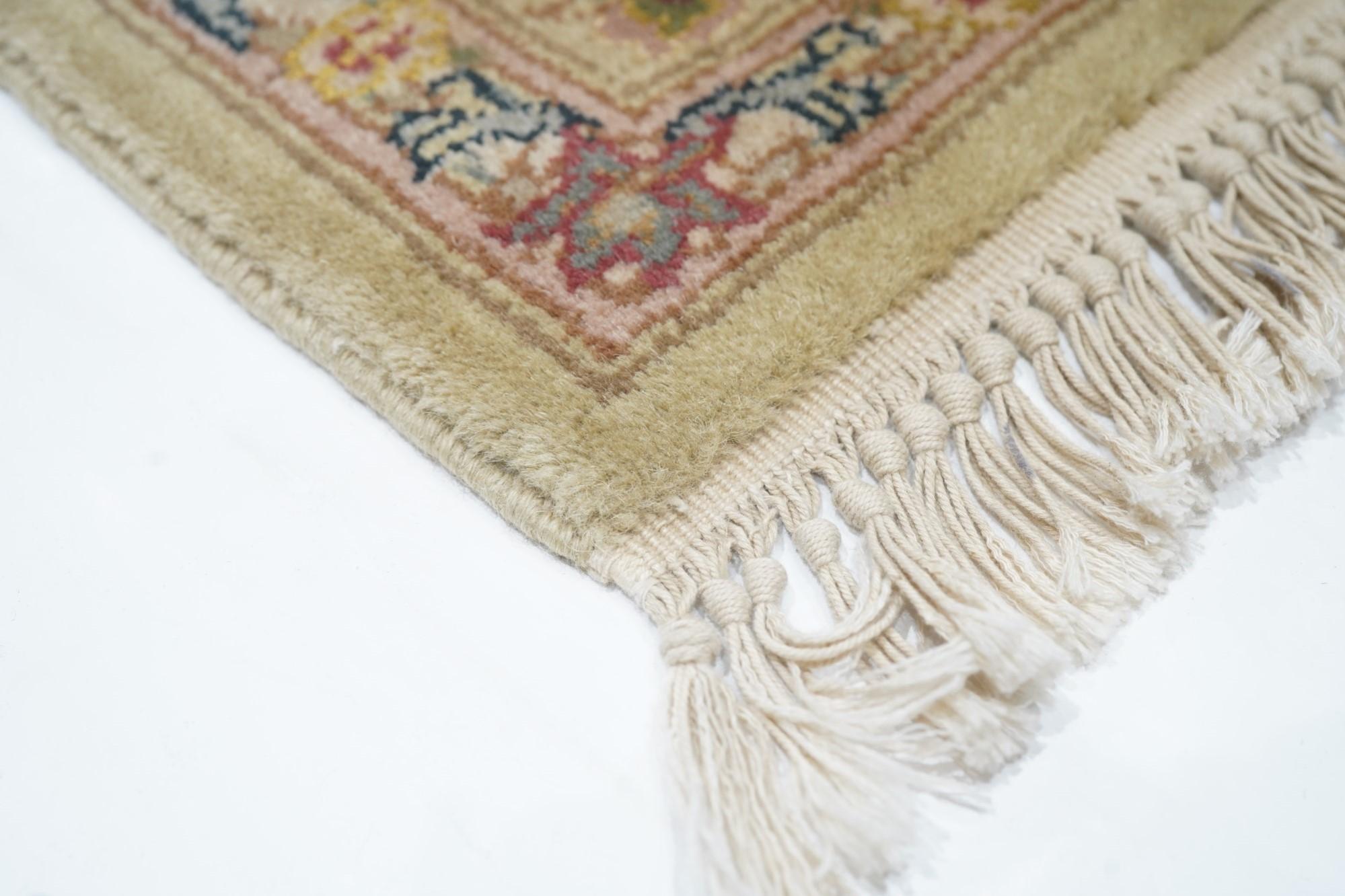 Tapis persan Tabriz à motifs 3'9'' x 5'9'' Neuf - En vente à New York, NY