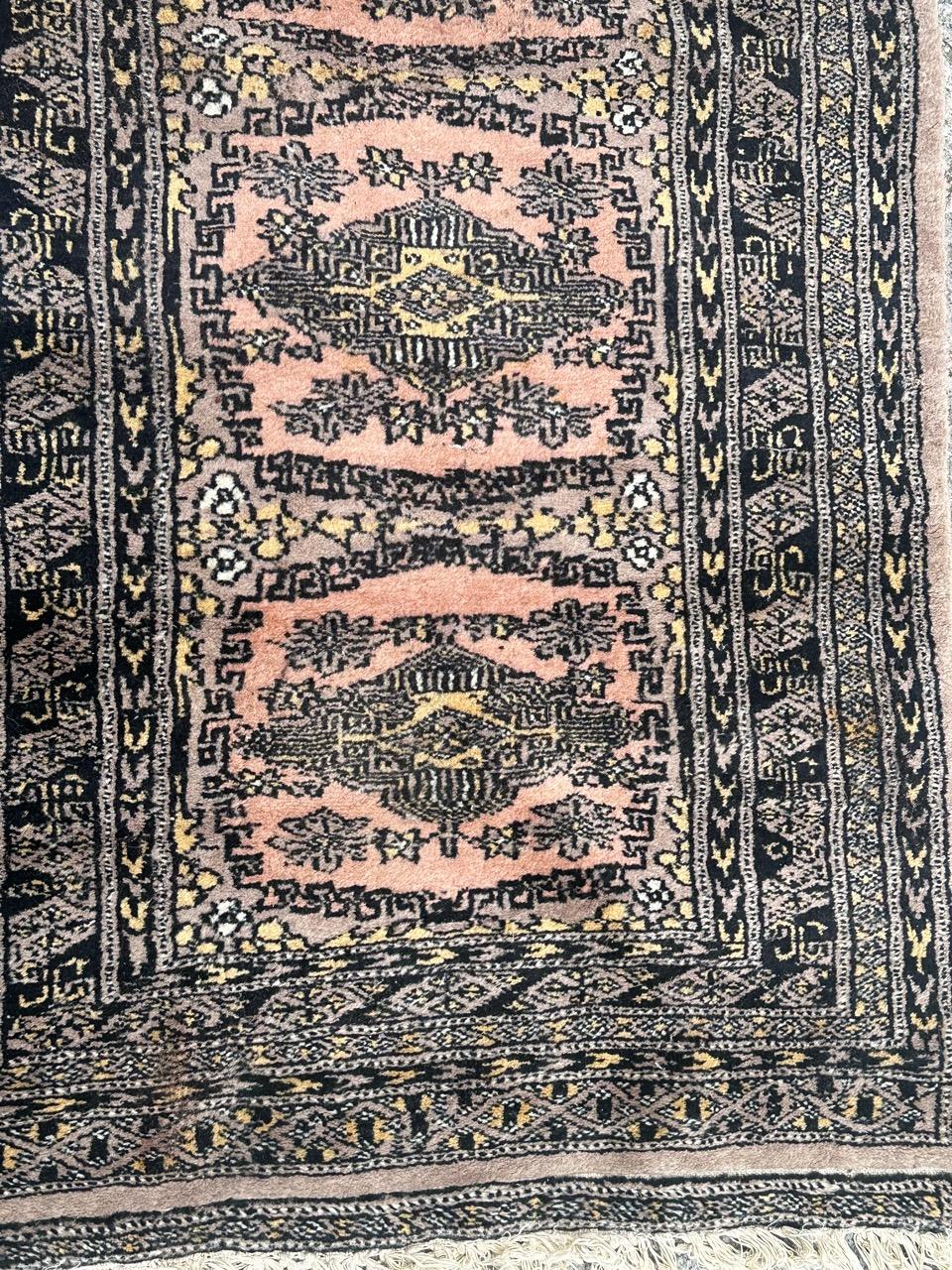 Bobyrug’s pretty small vintage Pakistani rug For Sale 3