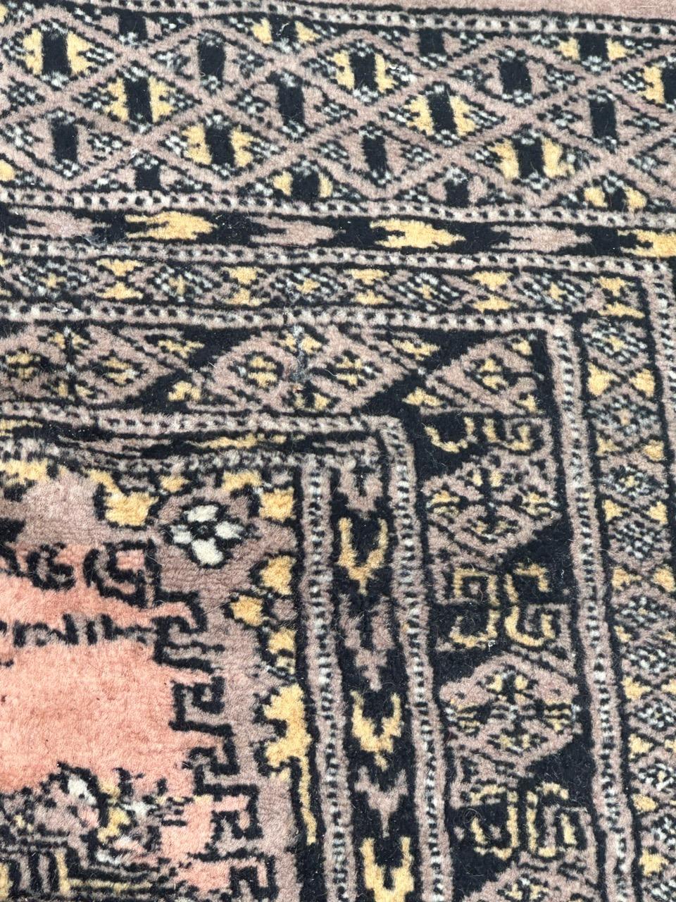 Bobyrug’s pretty small vintage Pakistani rug For Sale 6