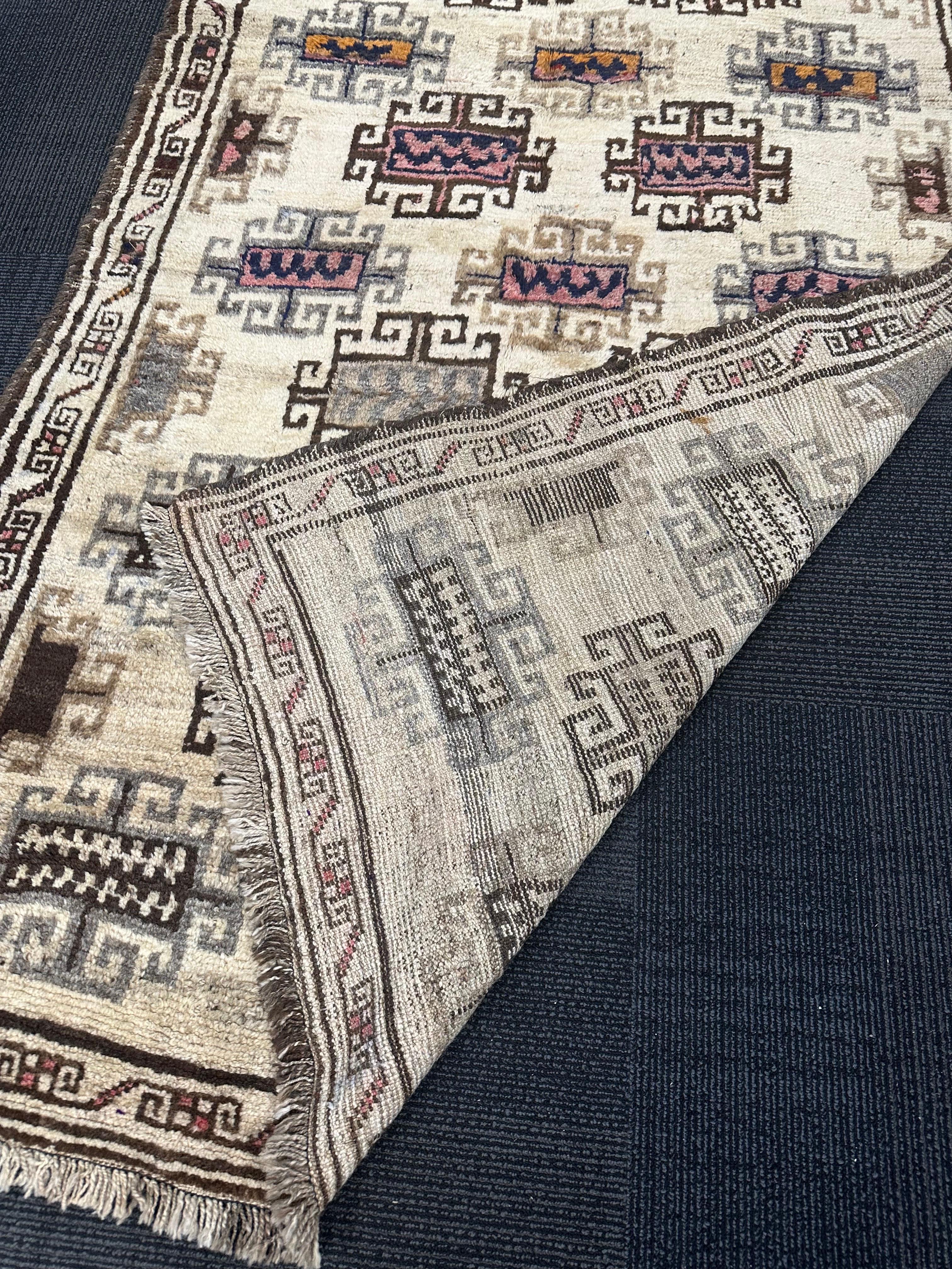 Noué à la main Tapis ancien pakistanais, noué à la main, 19e siècle en vente