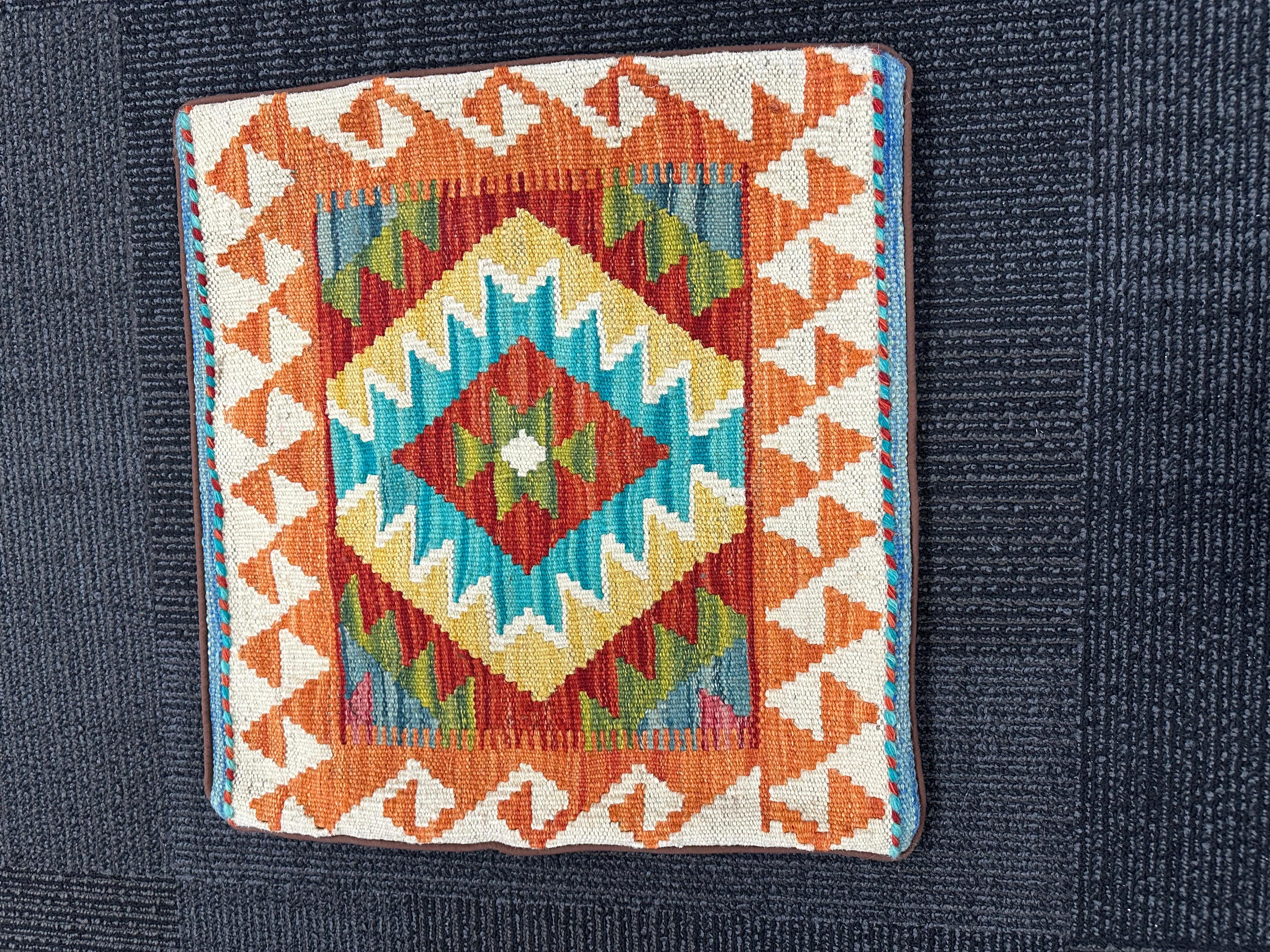 Pakistano Cuscino pakistano Kilam Hand Made, 20° secolo in vendita