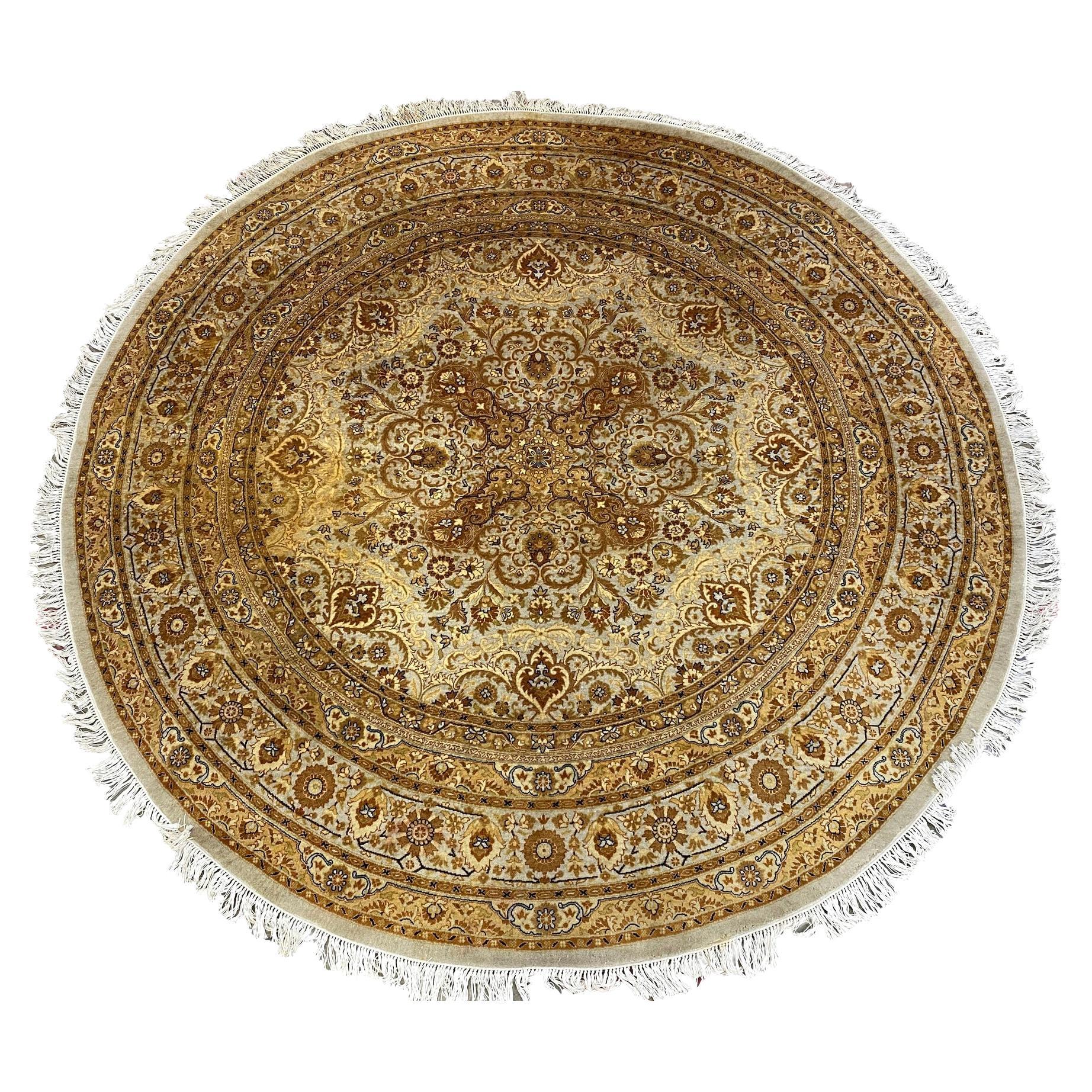 Pakistani Persian Round Rug - 7'-1" x 7'-1" For Sale