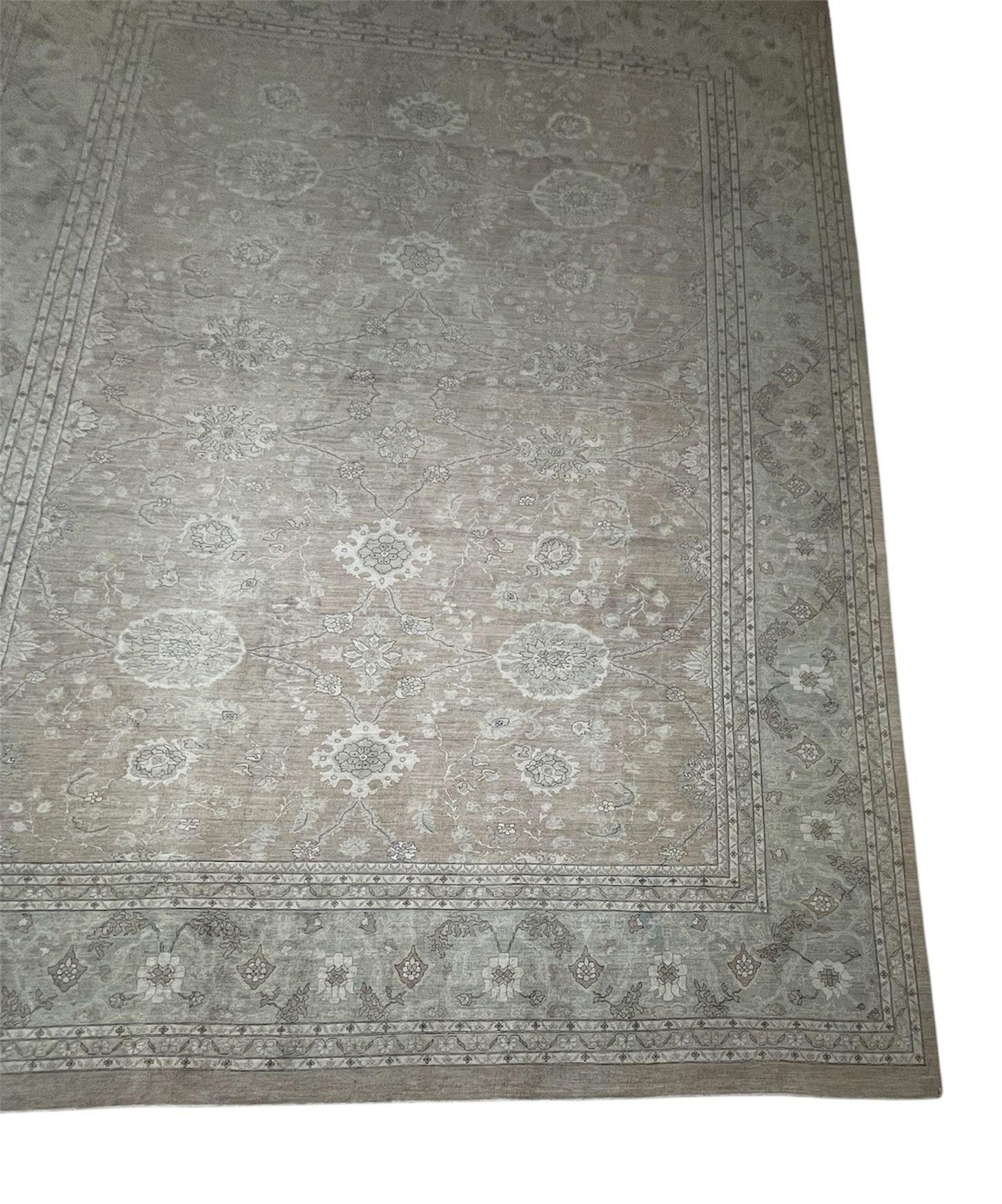 20th Century Pakistani Persian‑Style Sultanabad (Ziegler) Rug Hand‑Knotted Wool. Late 20th C. For Sale