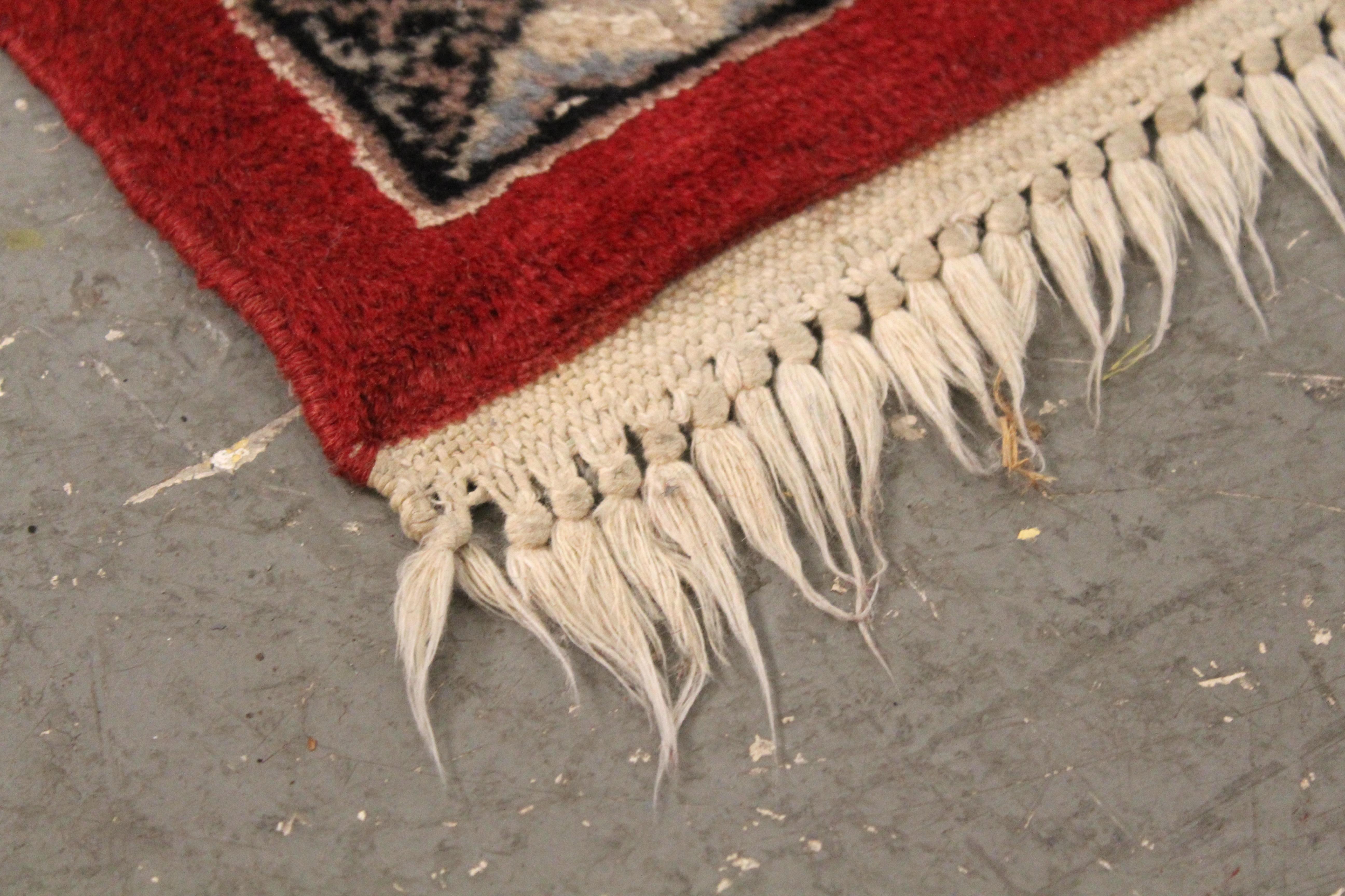 Pakistani Style Woven Rug 61
