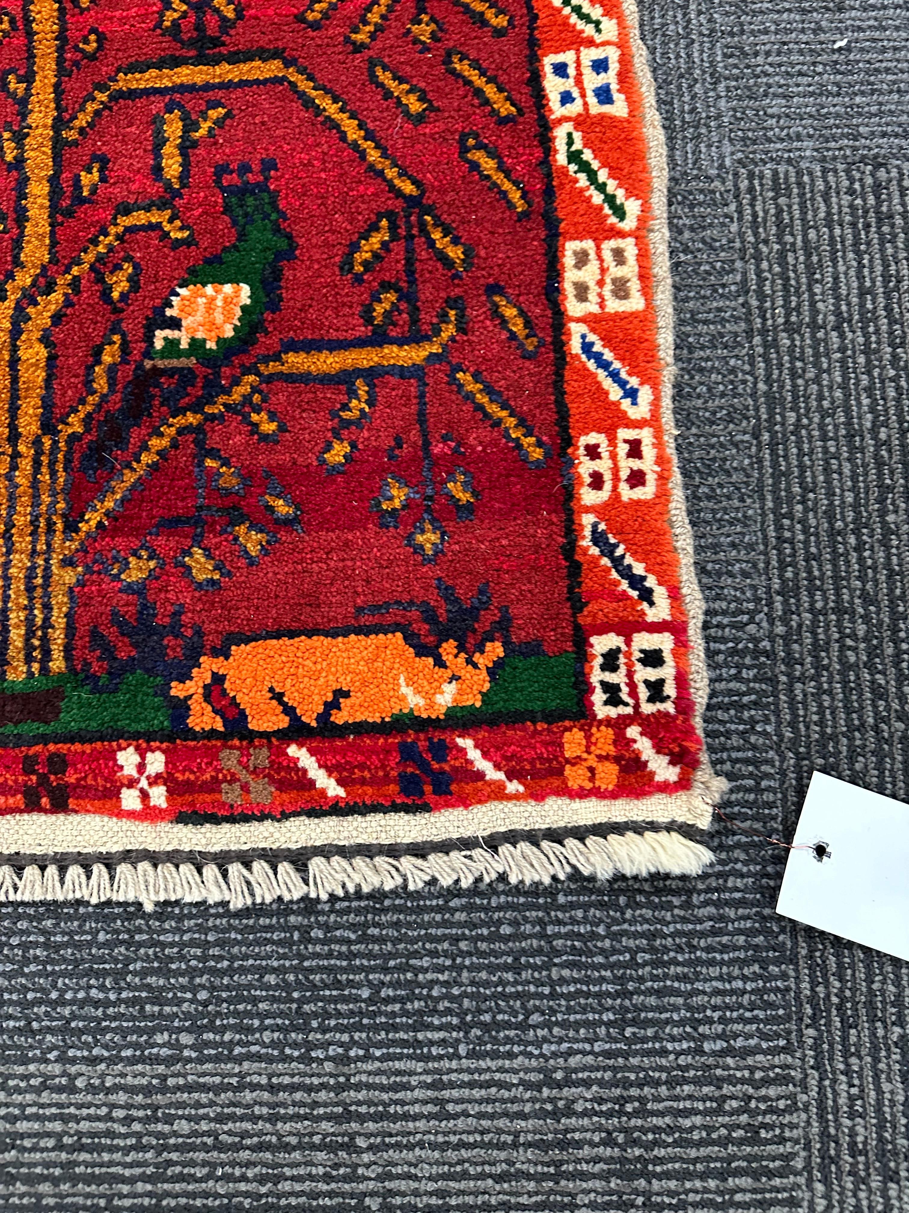 Handgeknüpfter Teppich im Pakistanischen Stammesdesign, 21. Jahrhundert (21. Jahrhundert und zeitgenössisch) im Angebot