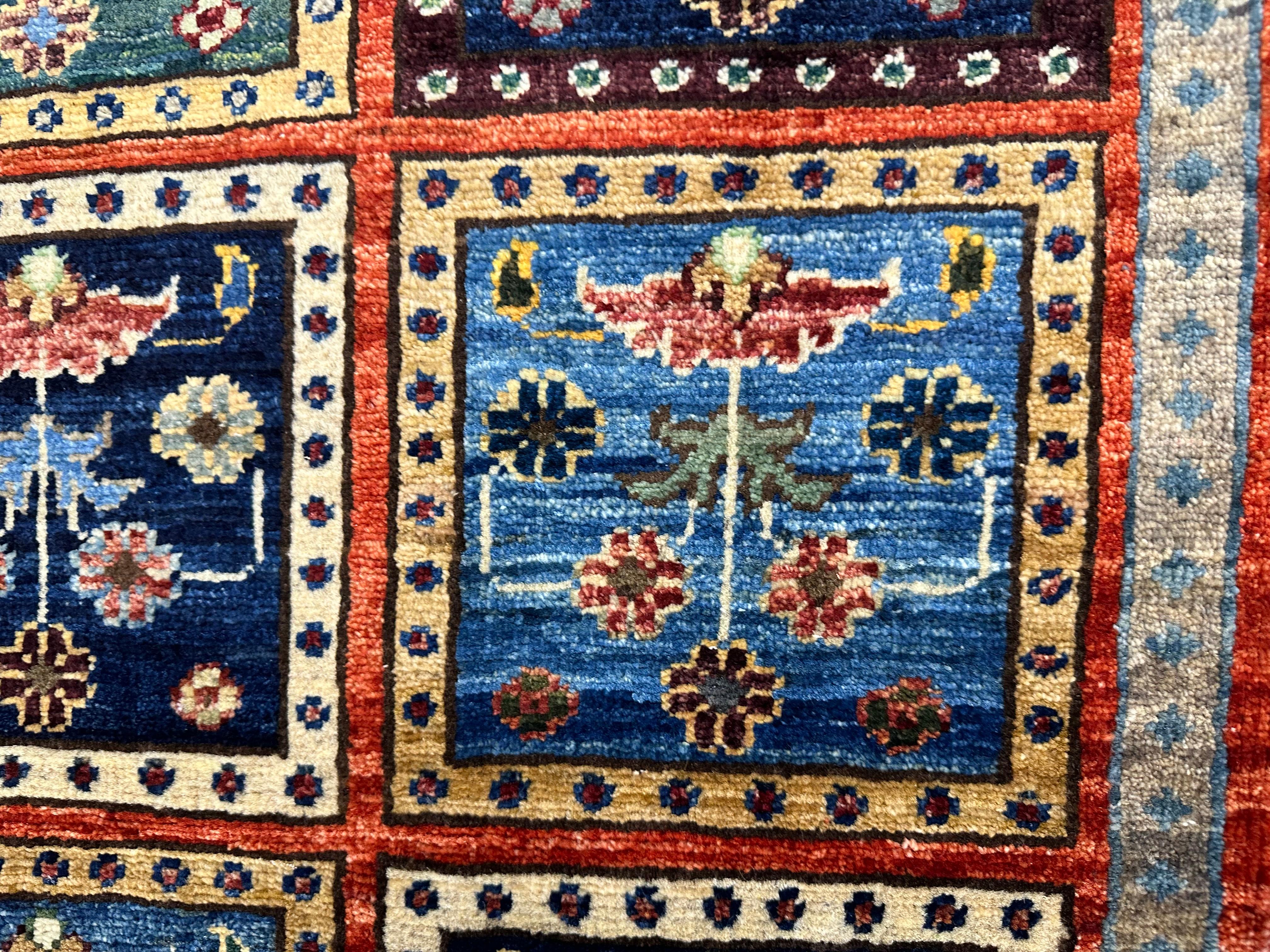 Alfombra Paquistaní Anudada a Mano de Diseño Ushak, Siglo XX Anudado a mano en venta
