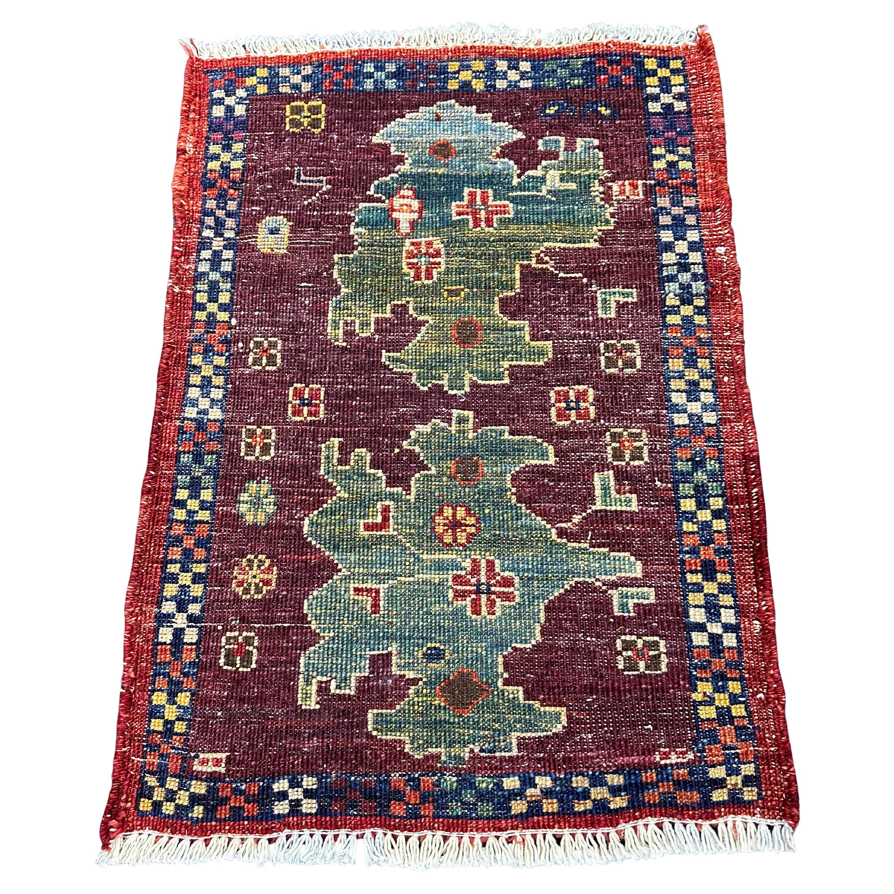 Alfombra de diseño Ushak paquistaní, siglo XX