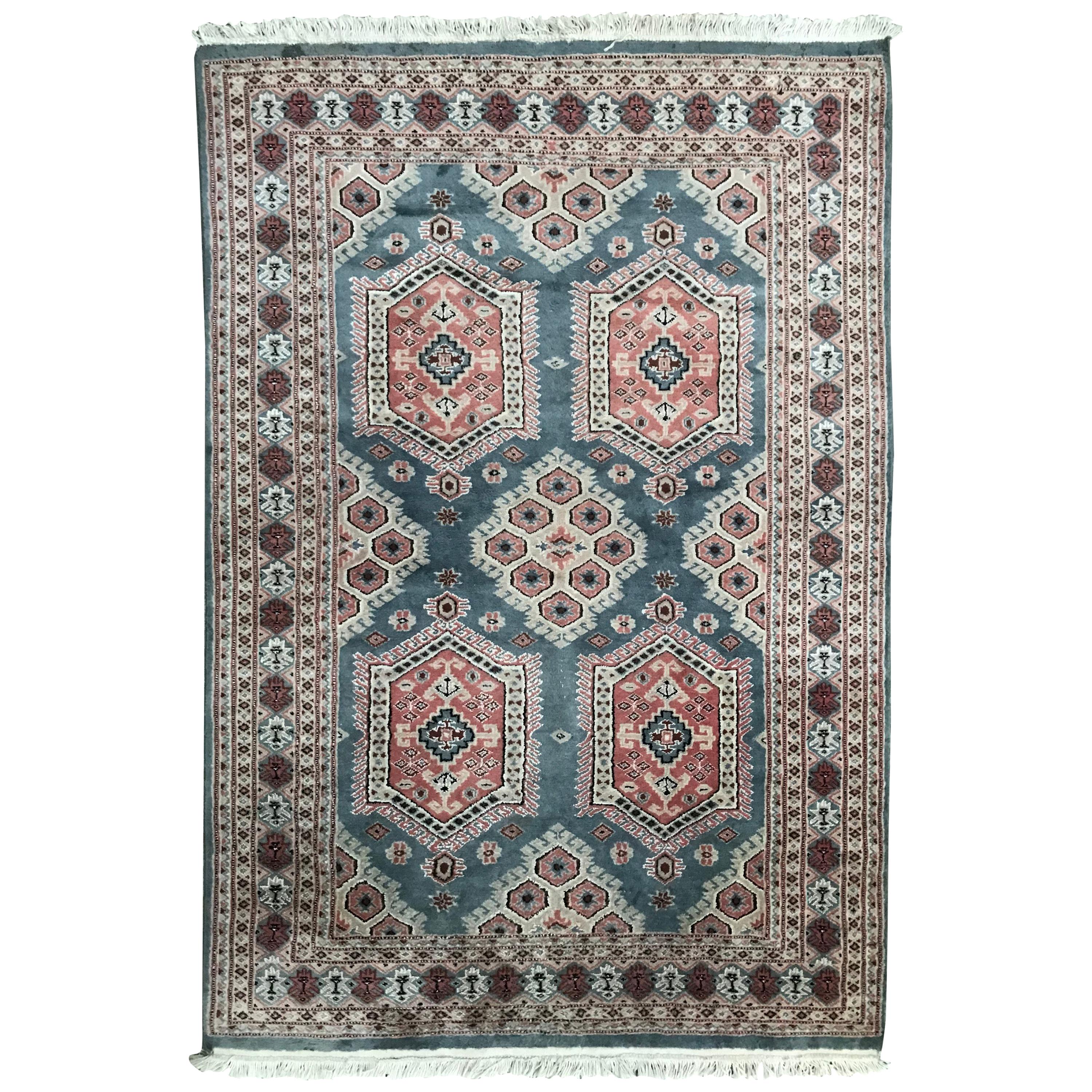 Traditional Pakistani Rug For Sale at 1stdibs