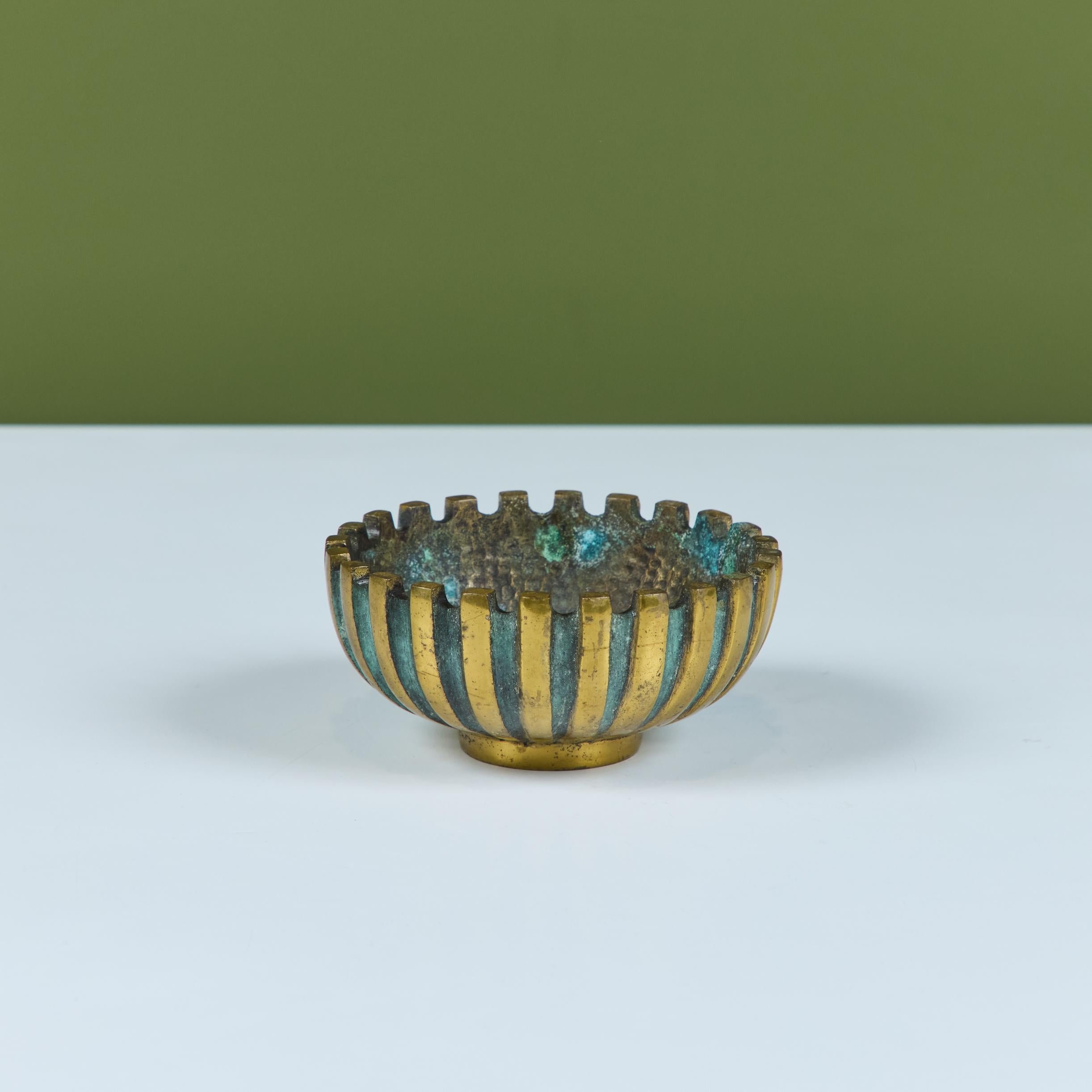 Cuenco de bronce fundido Pal-Bell Vaciado en venta