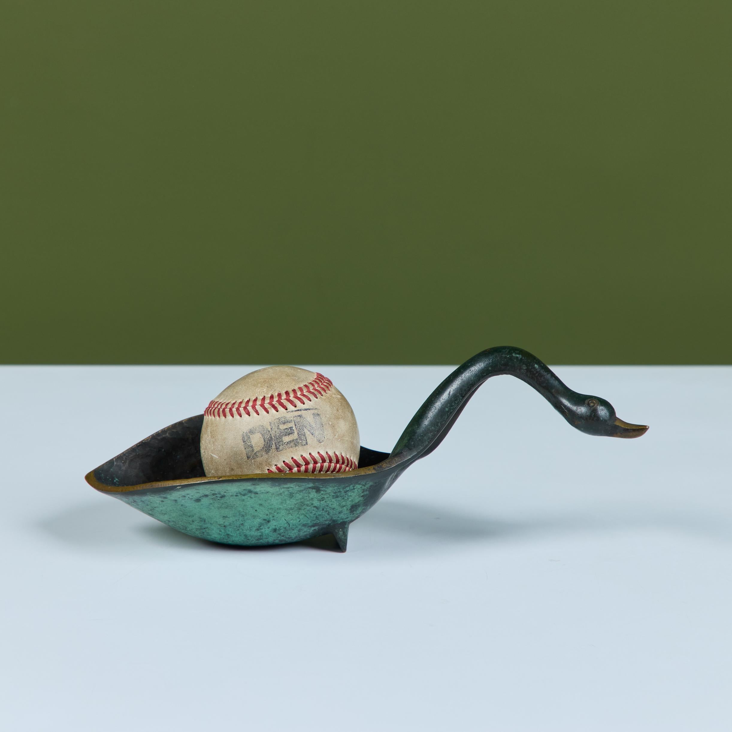 Bol de cisne fundido Pal-Bell Moderno de mediados de siglo en venta
