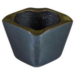 Posacenere a forma di coppa in bronzo fuso "Pal-Bell Petite"