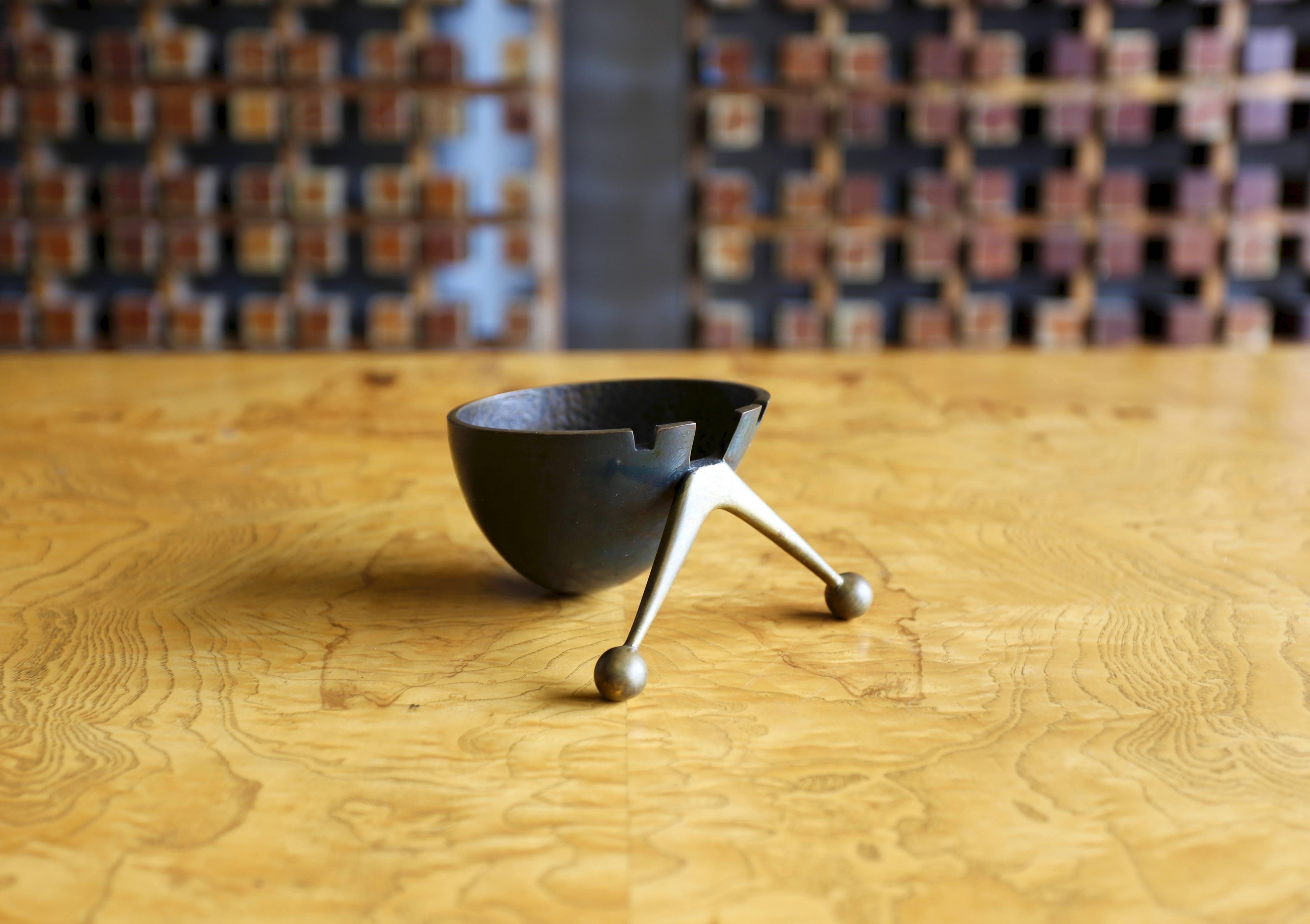 Mid-Century Modern Cendrier escargot Pal-Bell de Maurice Ascalon