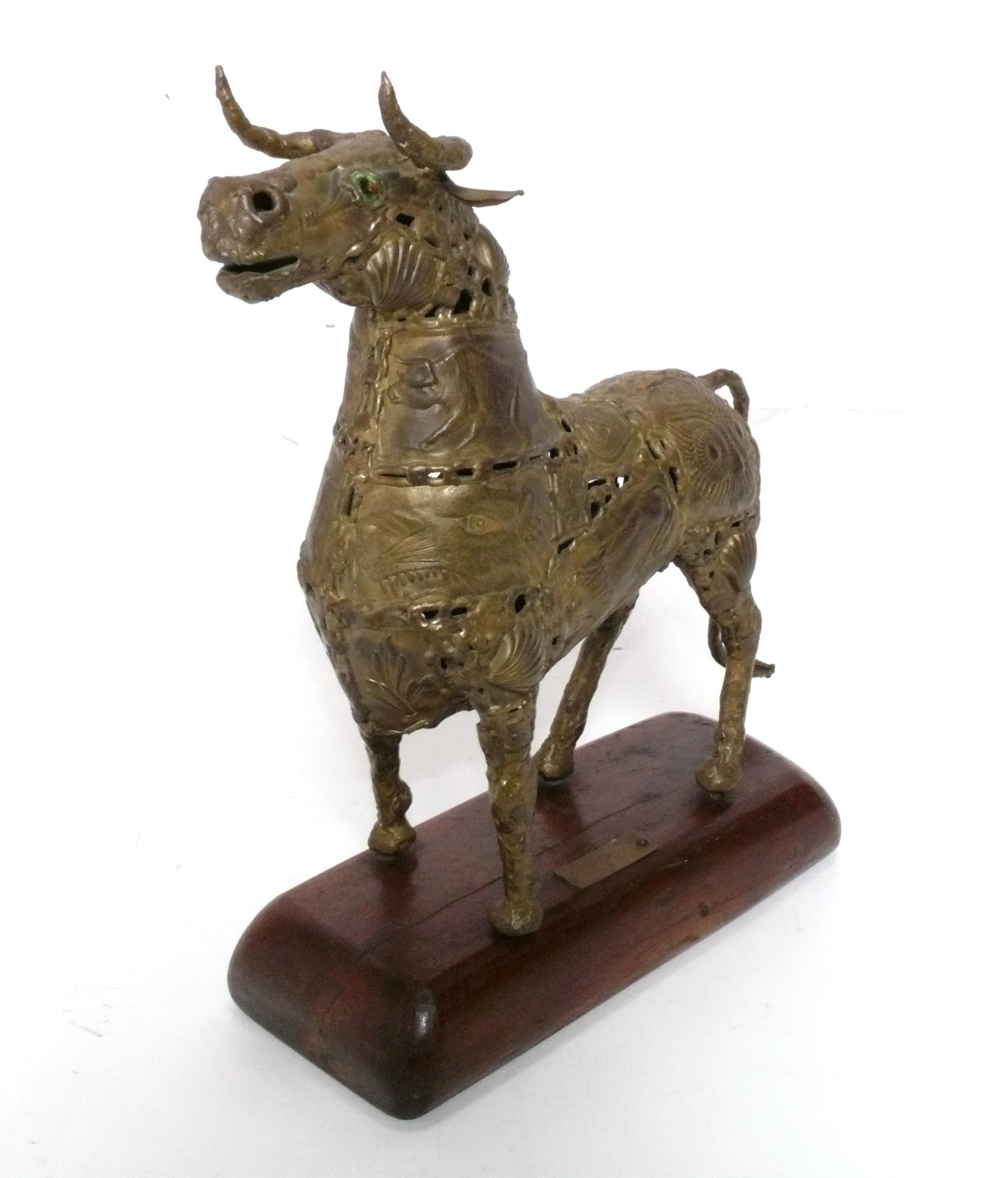 Modernist Bronze Bull Sculpture, hand made by artist Pal Kepenyes, Hungarian, circa 1960s. Retains warm original patina. Kepenyes was born in 1926 in Hungary, moved to Paris in the early 1950s, and then moved to Mexico in 1959, where he lived until