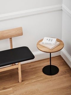 Mesa auxiliar Pal -Oleo Oak Light/Lacado negro- de Keiji Takeuchi para Fredericia