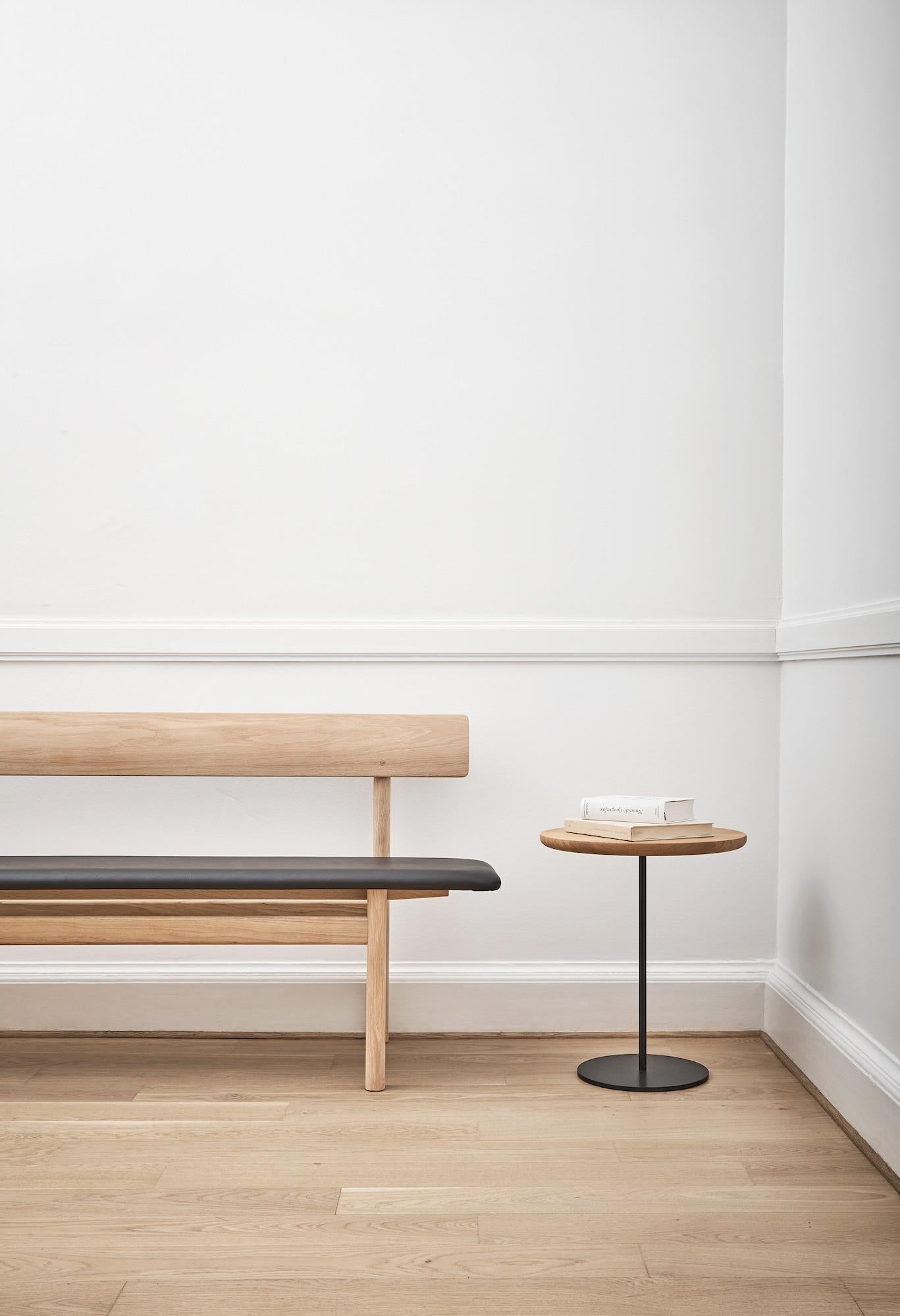Scandinave moderne Table d'appoint Pal en chêne clair laqué noir, par Keiji Takeuchi pour Fredericia en vente