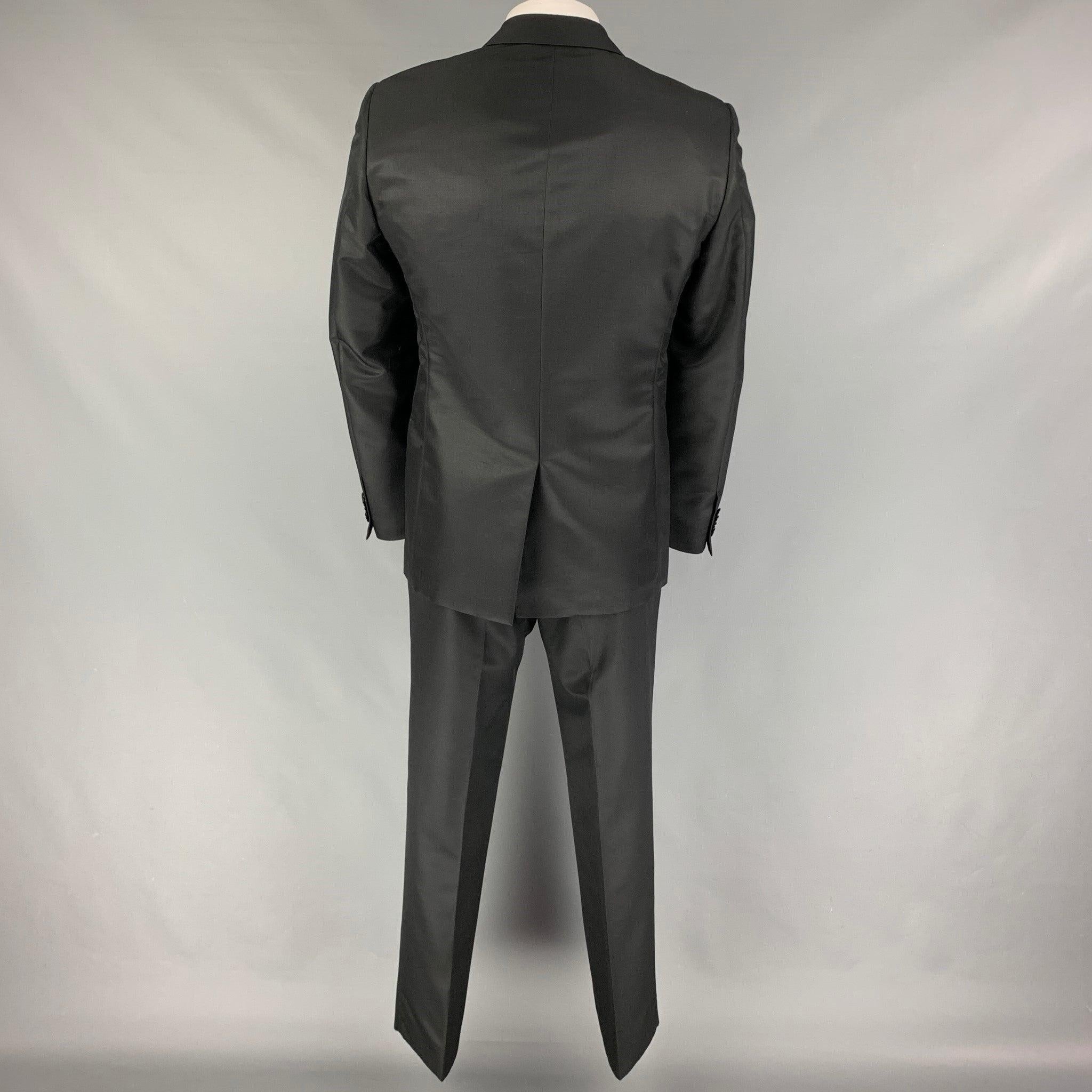 PAL ZILERI Size 40 Black Wool Silk Peak Lapel Suit In Good Condition For Sale In San Francisco, CA