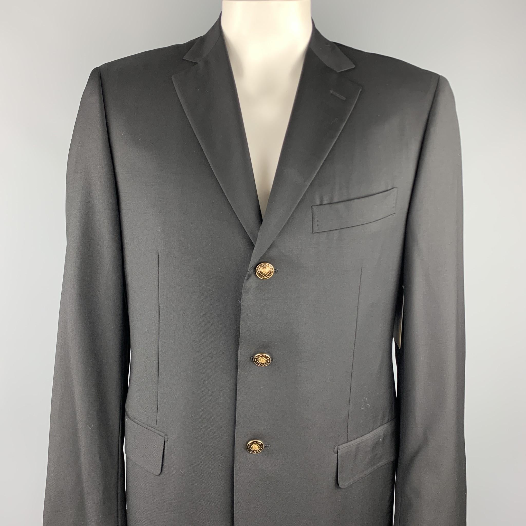 PAL ZILERI sport coat comes in a black wool featuring a notch lapel style, flap pockets, gold tone buttons, and a three button closure. Made in Italy. 

Excellent Pre-Owned Condition.
Marked: IT 50

Measurements:

Shoulder: 18 in. 
Chest: 42 in.