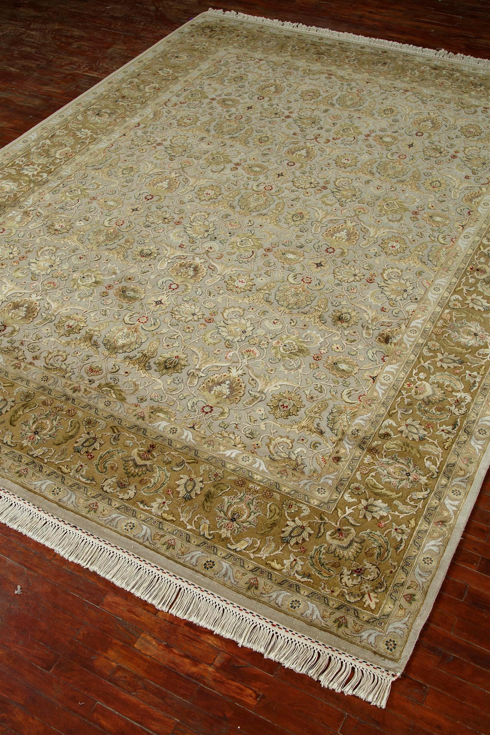 Indien Tapis de Palace Heirloom, moyen, ivoire et or royal, 180 x 270 cm, noué à la main en vente
